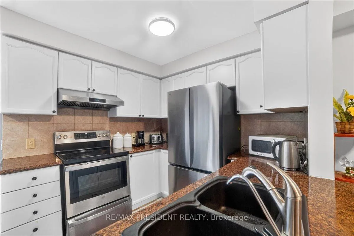 Photo 10 of 2957 Jackson Drive, Burlington, Rose — HOMEH