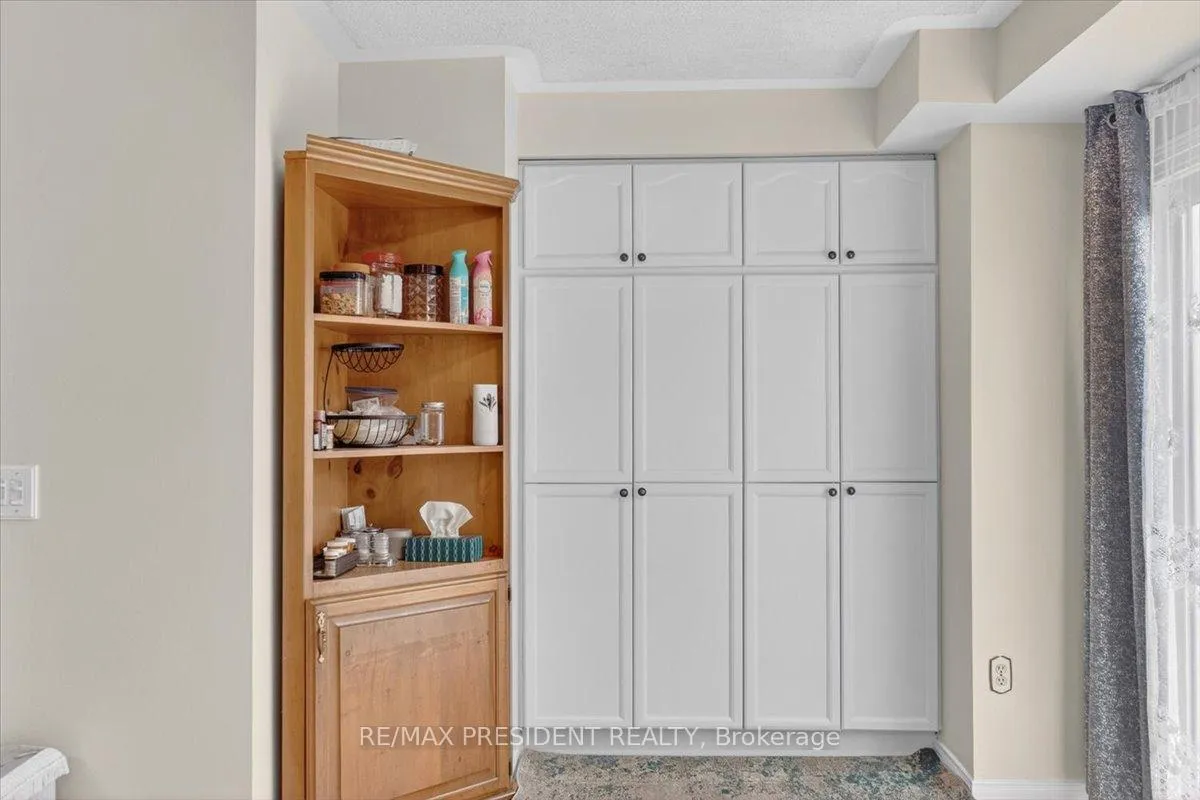 Photo 13 of 2957 Jackson Drive, Burlington, Rose — HOMEH