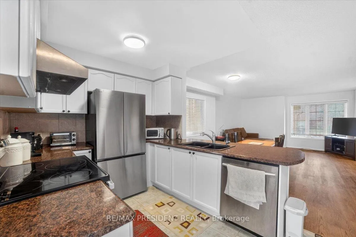 Photo 15 of 2957 Jackson Drive, Burlington, Rose — HOMEH