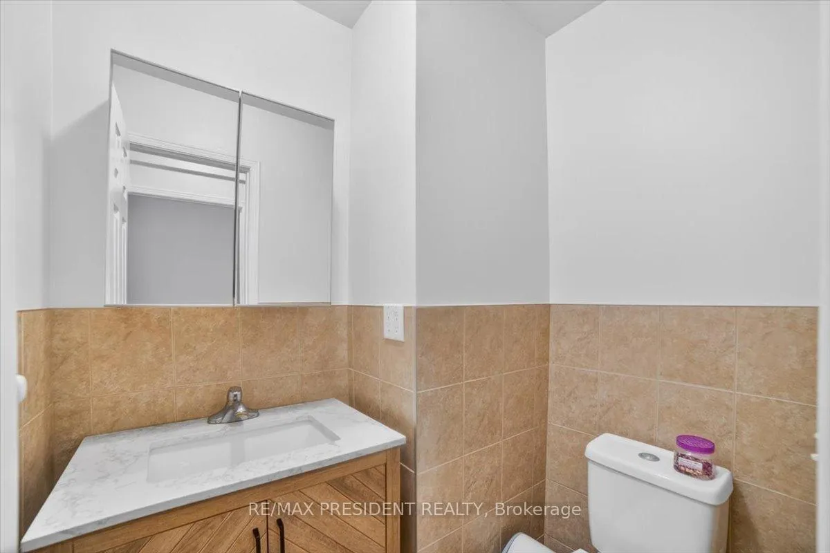 Photo 16 of 2957 Jackson Drive, Burlington, Rose — HOMEH