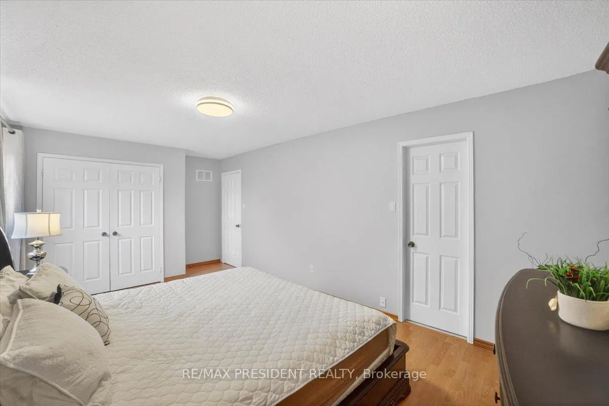 Photo 19 of 2957 Jackson Drive, Burlington, Rose — HOMEH