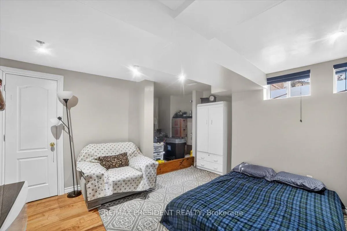 Photo 30 of 2957 Jackson Drive, Burlington, Rose — HOMEH