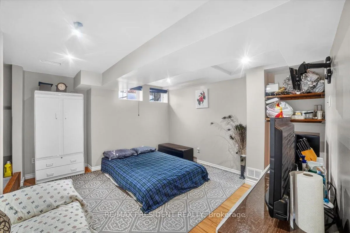 Photo 31 of 2957 Jackson Drive, Burlington, Rose — HOMEH