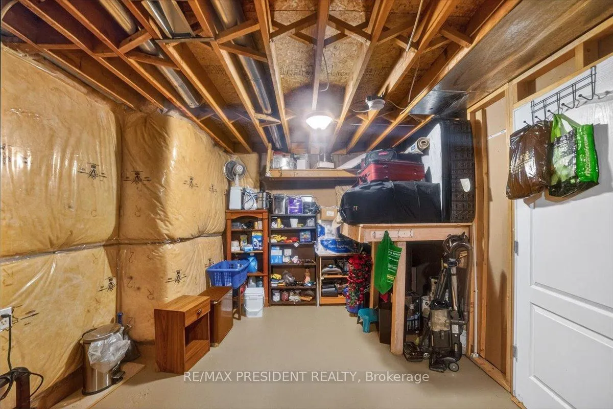 Photo 32 of 2957 Jackson Drive, Burlington, Rose — HOMEH