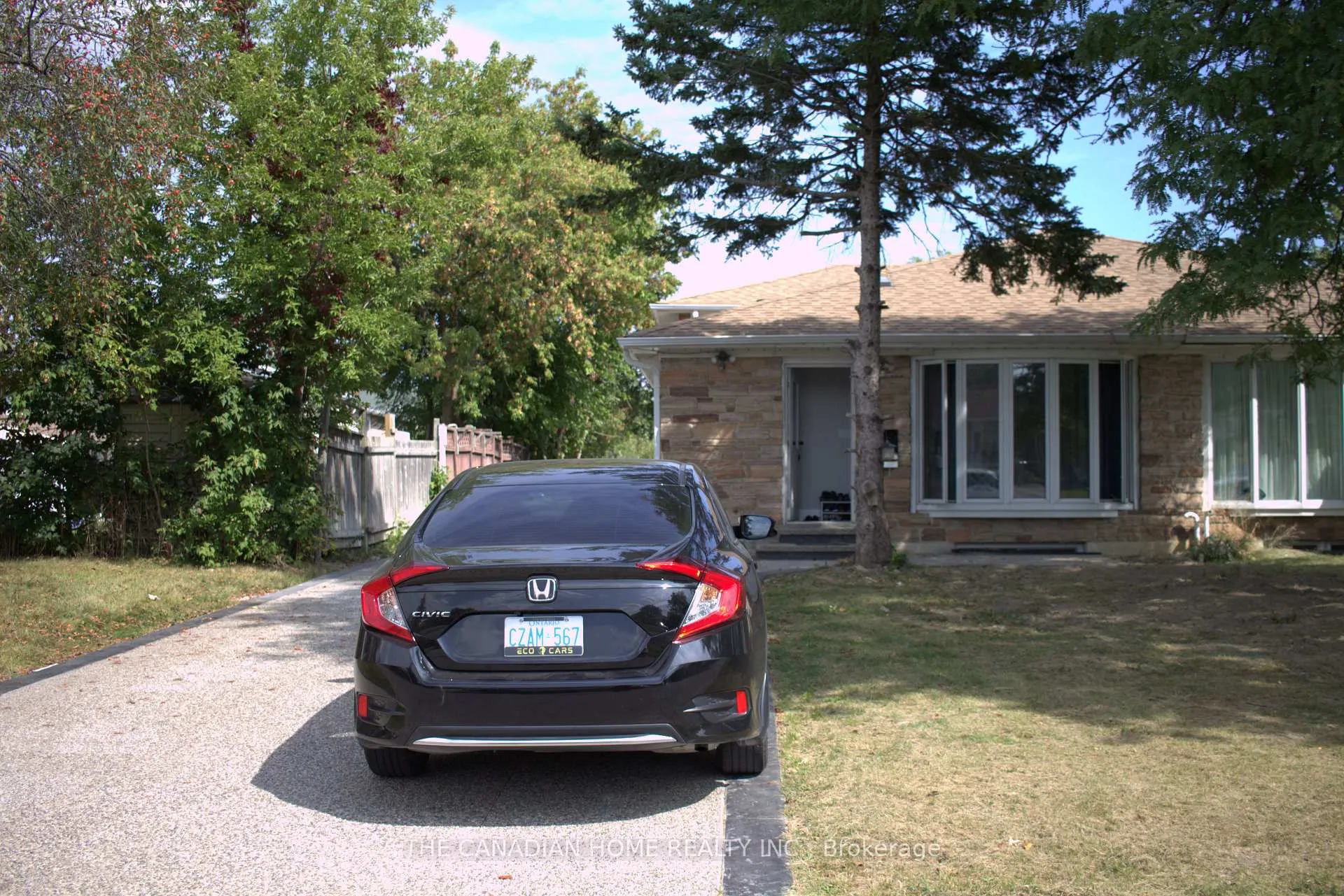 Photo 1 of 52 Davenport Crescent, Brampton, Southgate — HOMEH