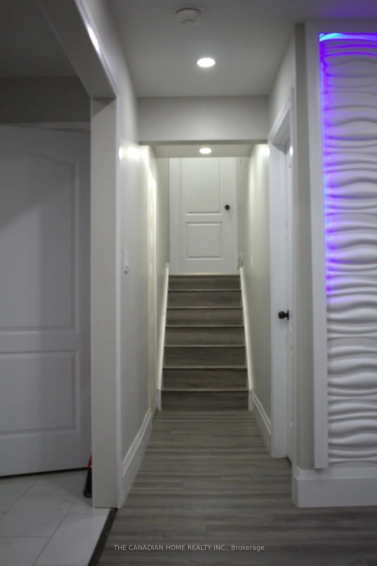 Photo 6 of 52 Davenport Crescent, Brampton, Southgate — HOMEH