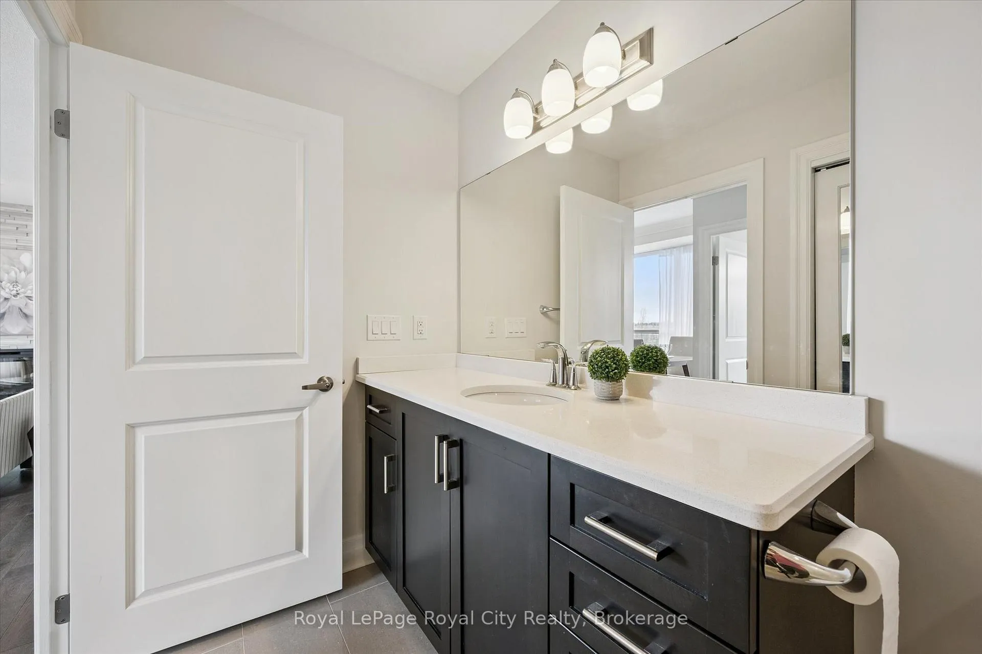 Photo 23 of Unit 413, 150 Wellington Street E, Guelph, Downtown — HOMEH