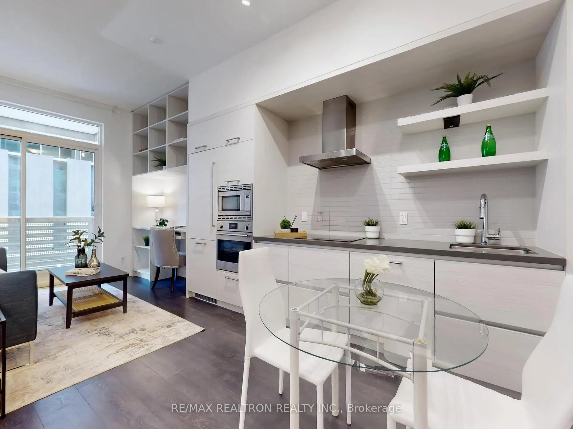 Front of Unit 213, 2221 Yonge Street