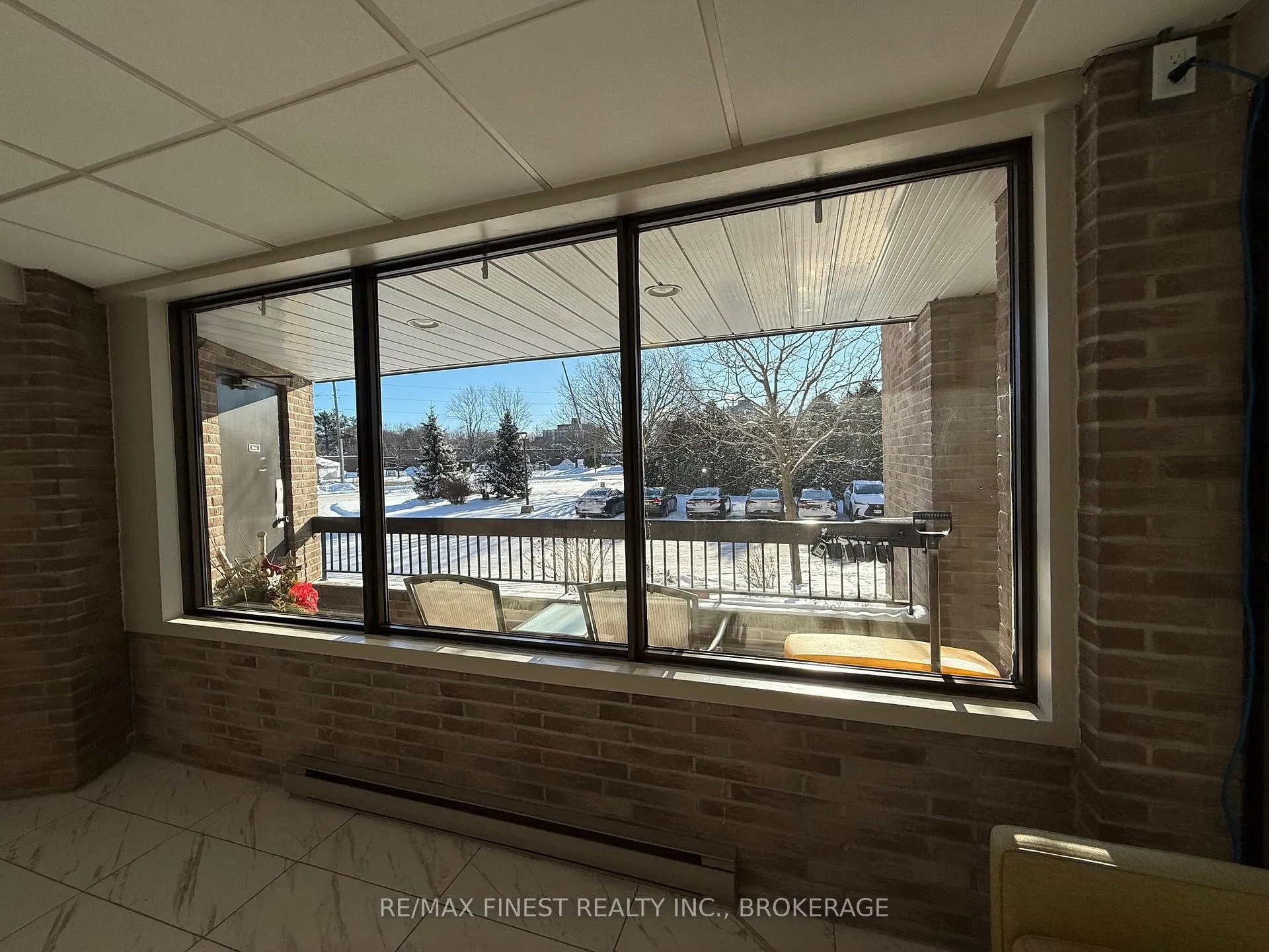 Photo 4 of Unit 206, 334 Queen Mary Road, Kingston, West of Sir John A. Blvd — HOMEH