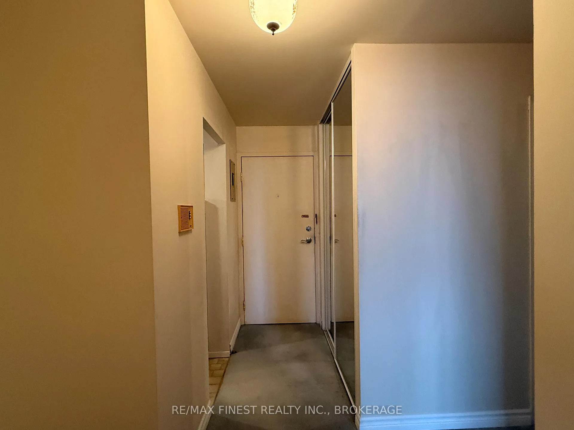 Photo 7 of Unit 206, 334 Queen Mary Road, Kingston, West of Sir John A. Blvd — HOMEH