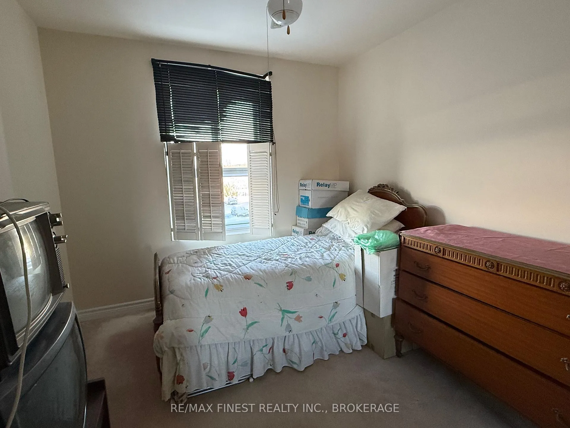Photo 15 of Unit 206, 334 Queen Mary Road, Kingston, West of Sir John A. Blvd — HOMEH