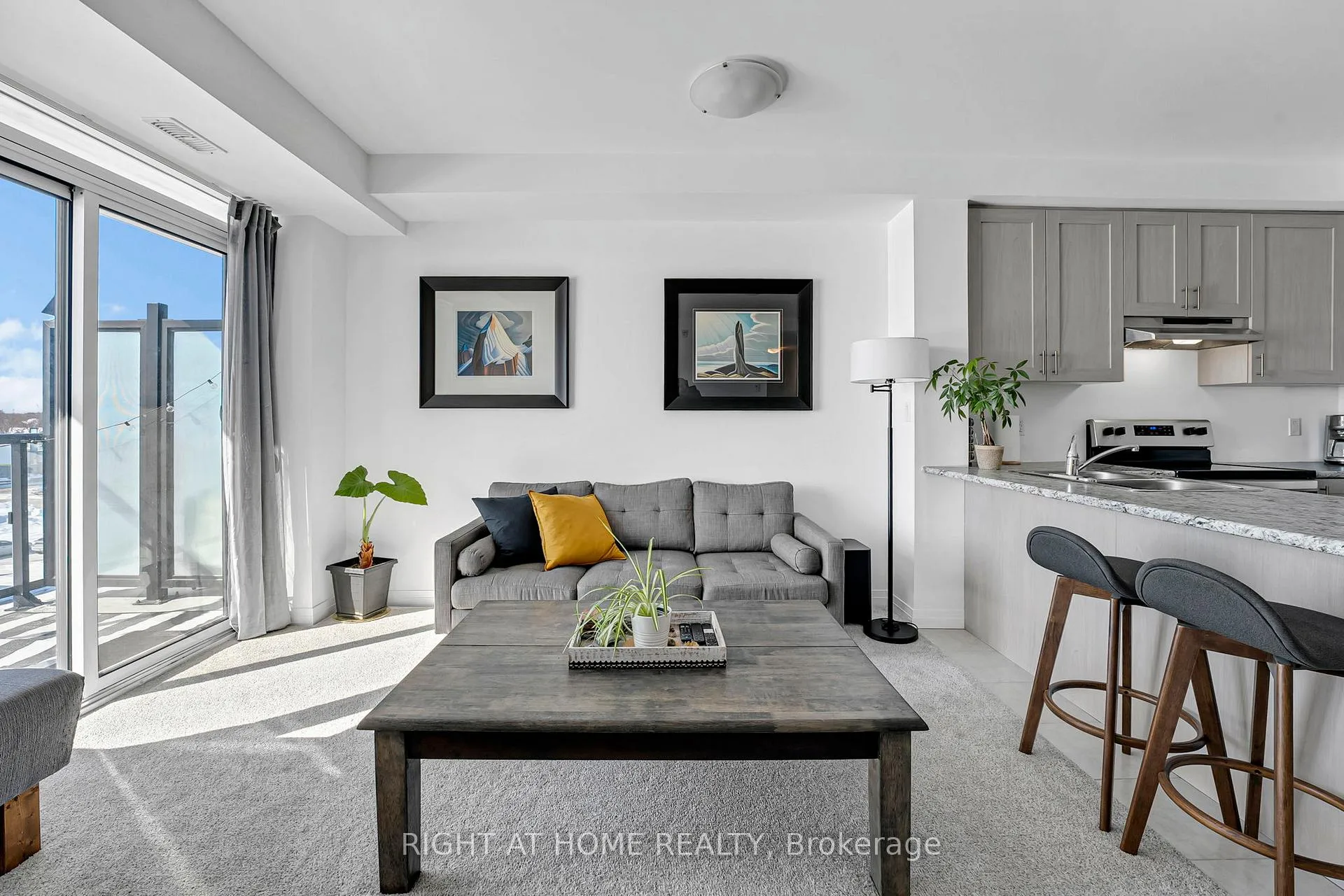 Photo 4 of Unit 412, 5 Hamilton Street, Hamilton, Waterdown — HOMEH