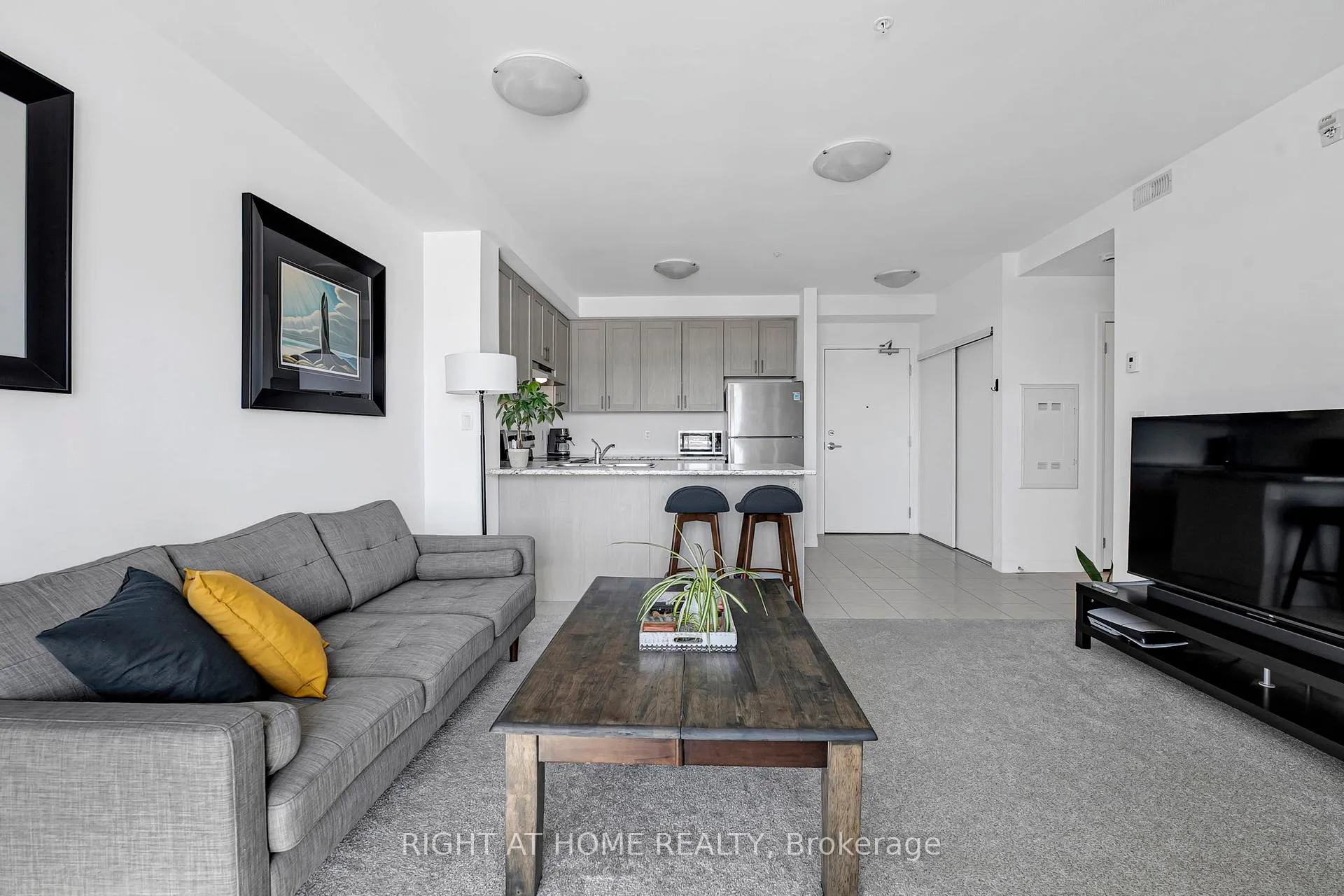 Photo 8 of Unit 412, 5 Hamilton Street, Hamilton, Waterdown — HOMEH