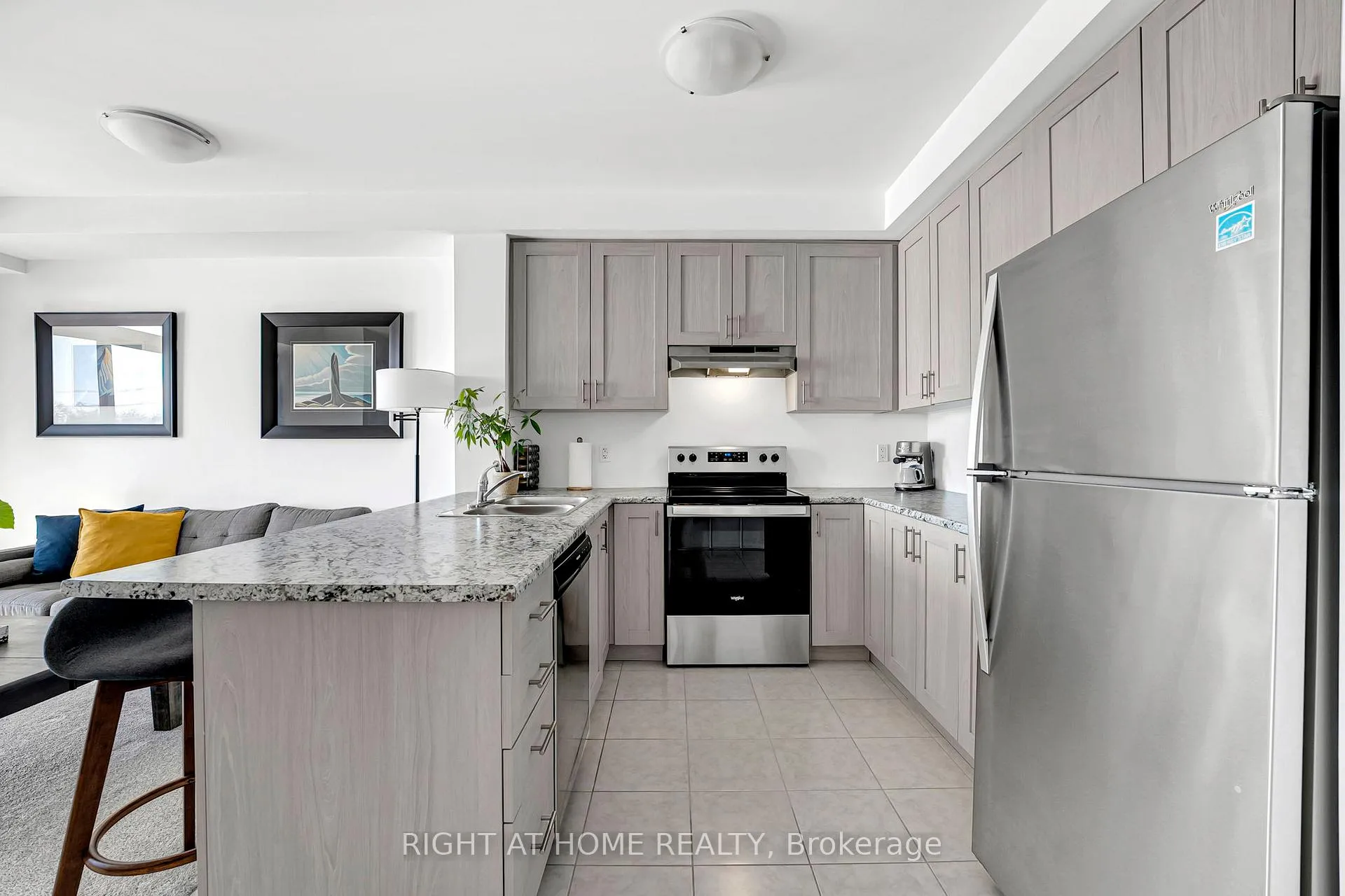 Photo 11 of Unit 412, 5 Hamilton Street, Hamilton, Waterdown — HOMEH