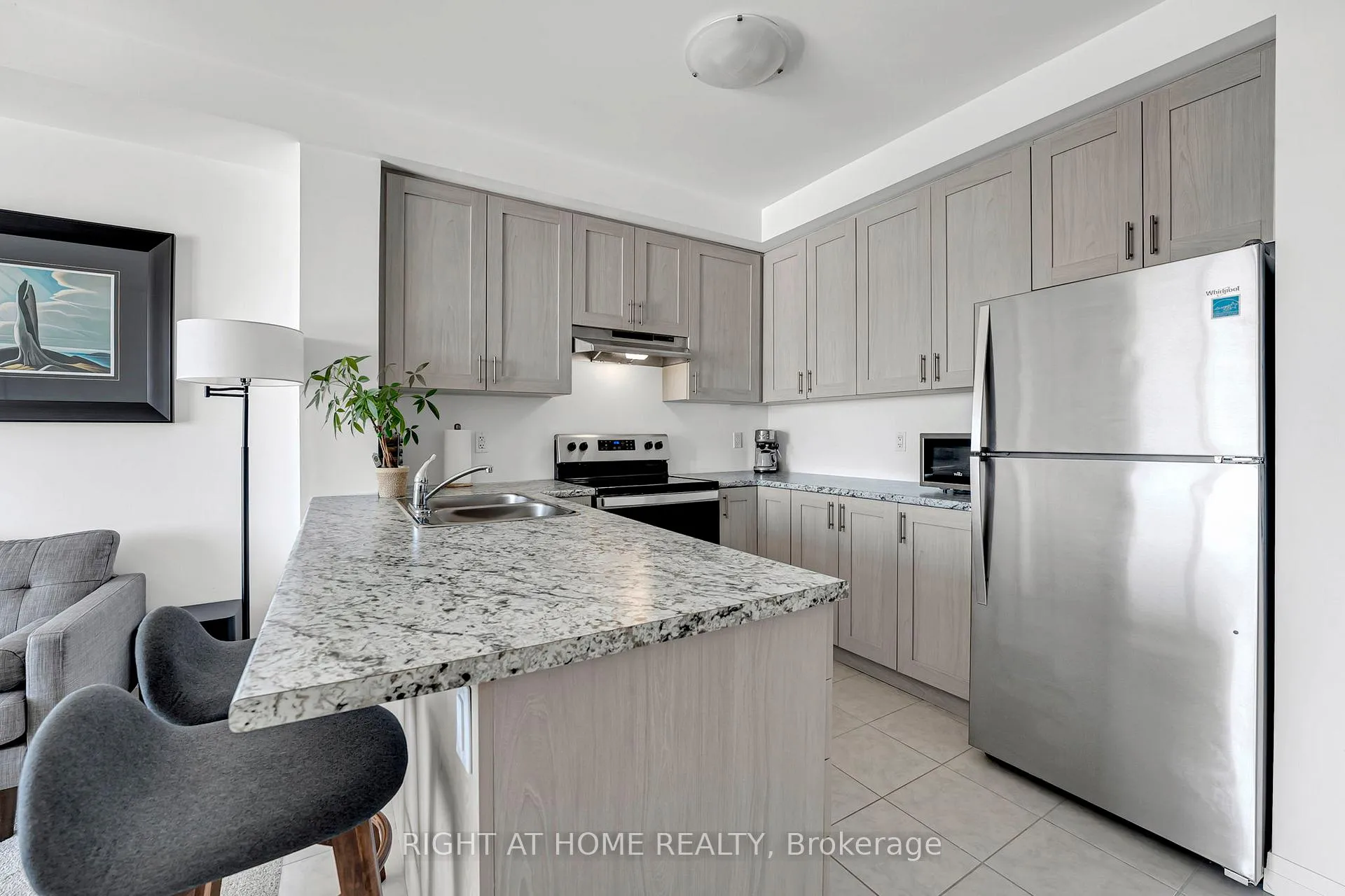 Photo 12 of Unit 412, 5 Hamilton Street, Hamilton, Waterdown — HOMEH