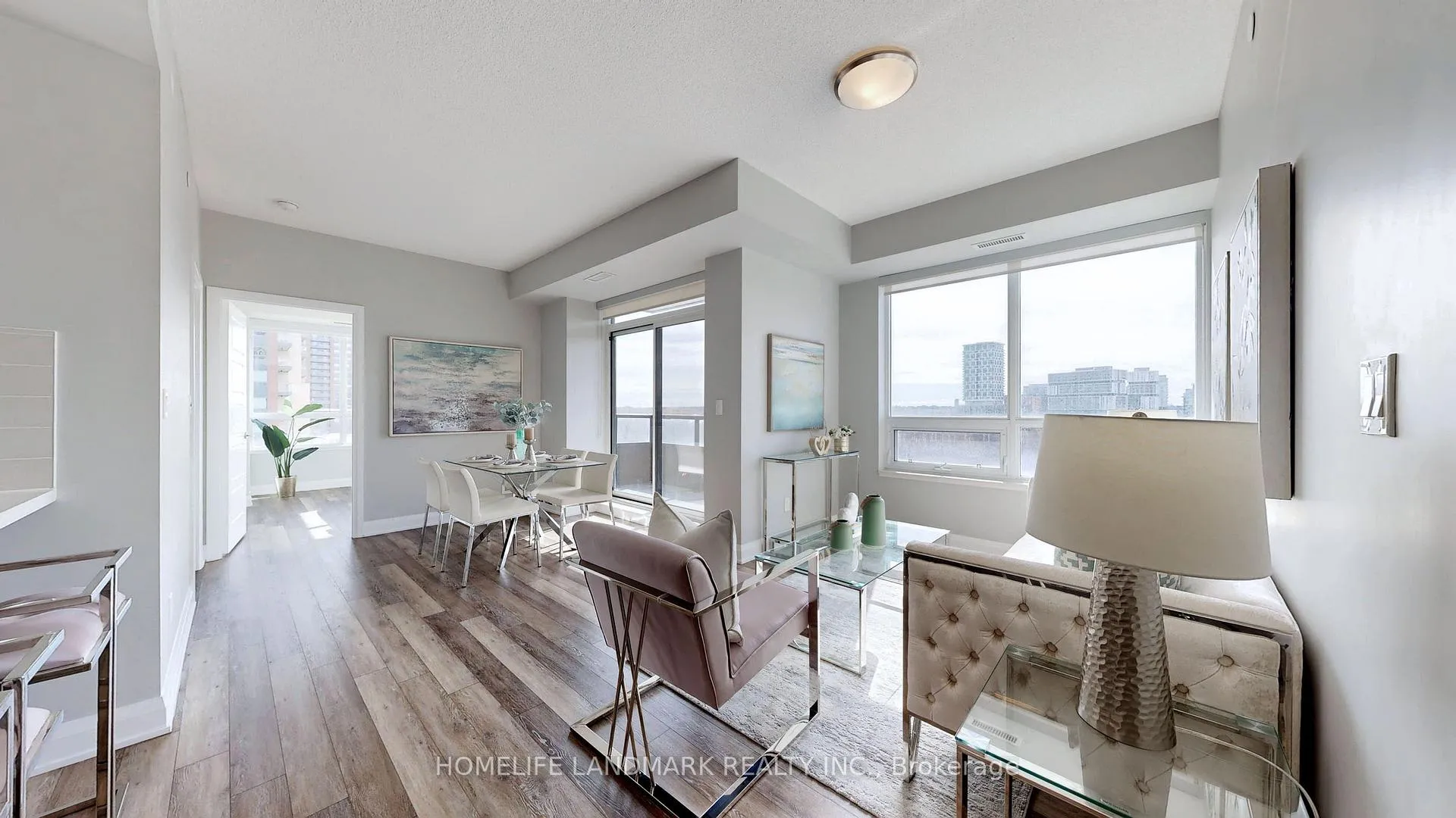Photo 4 of Unit 712, 15 Water Walk Drive, Markham, Unionville — HOMEH