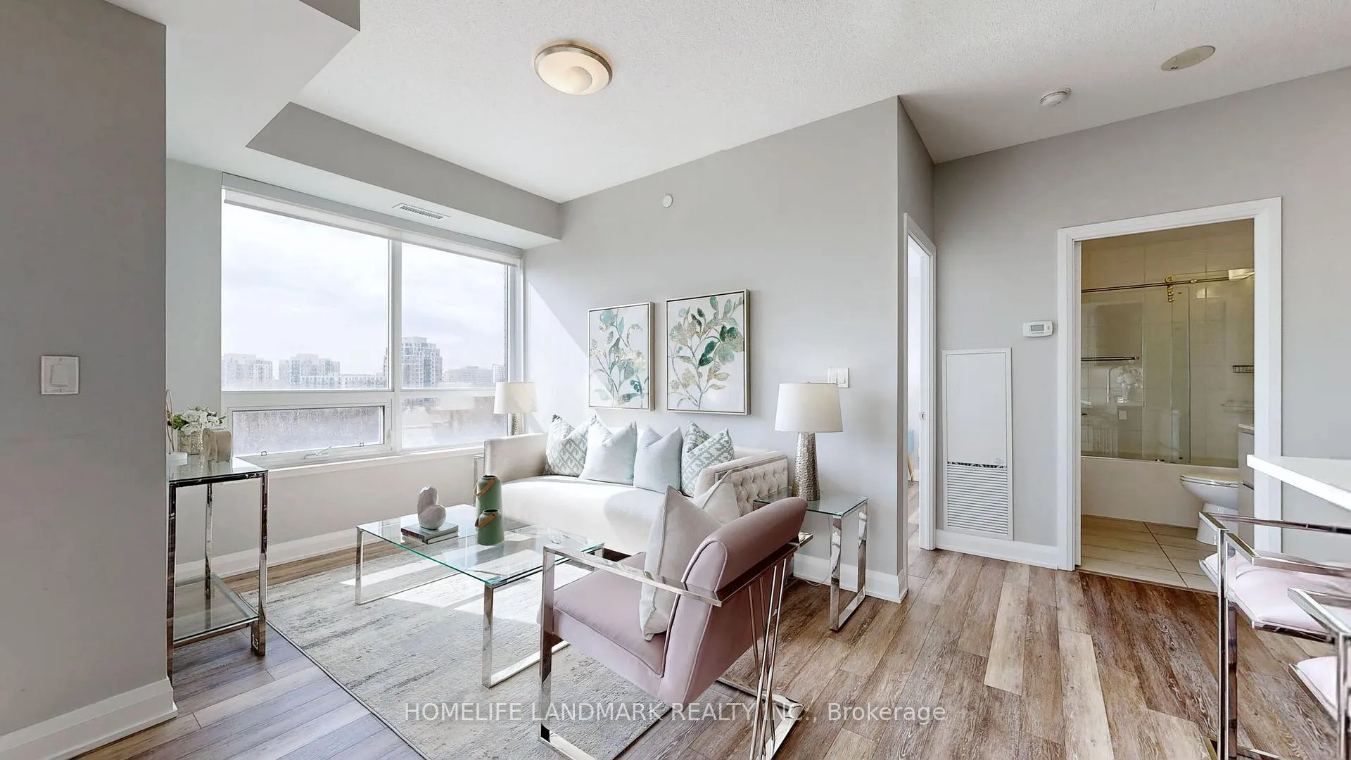 Photo 7 of Unit 712, 15 Water Walk Drive, Markham, Unionville — HOMEH