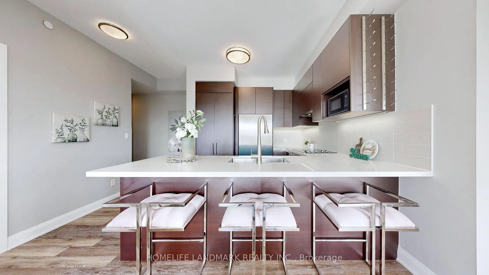 Photo 14 of Unit 712, 15 Water Walk Drive, Markham, Unionville — HOMEH