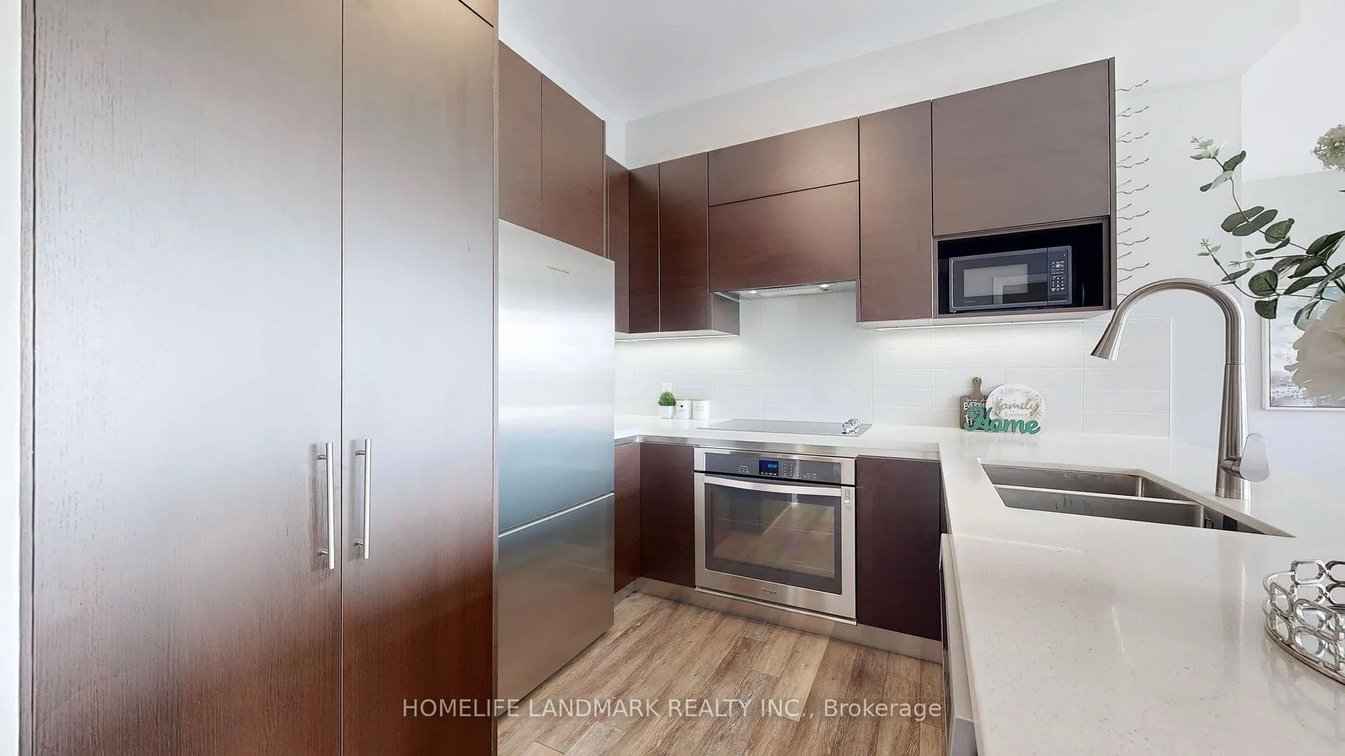 Photo 17 of Unit 712, 15 Water Walk Drive, Markham, Unionville — HOMEH