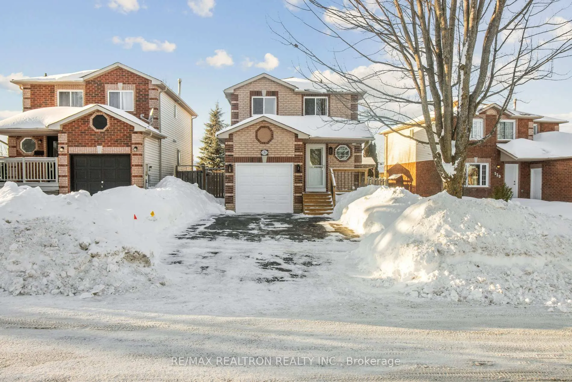 Photo 1 of 131 Columbia Road, Barrie, Holly — HOMEH