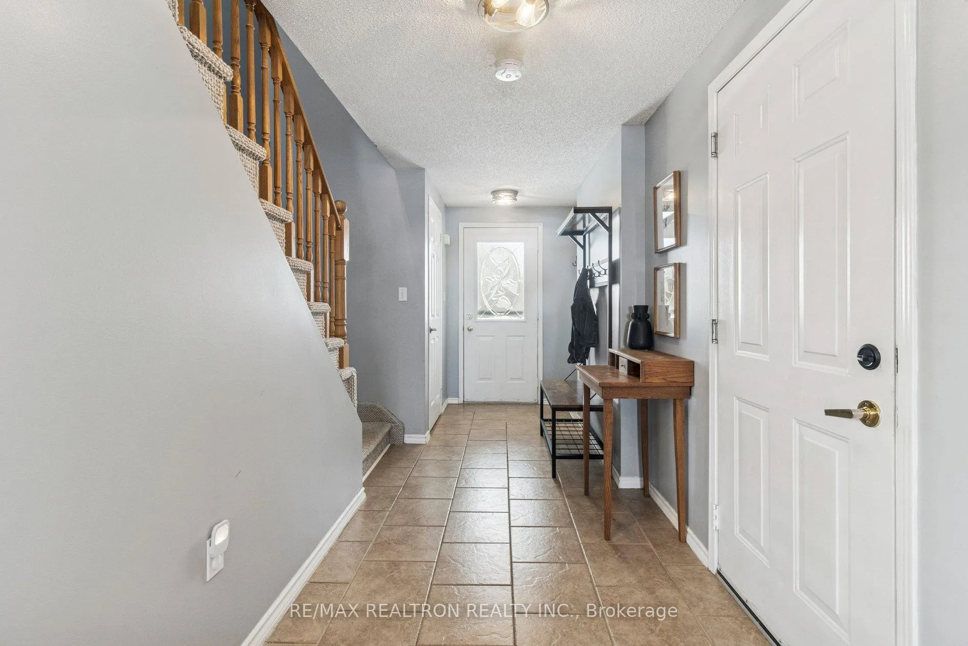 Photo 7 of 131 Columbia Road, Barrie, Holly — HOMEH