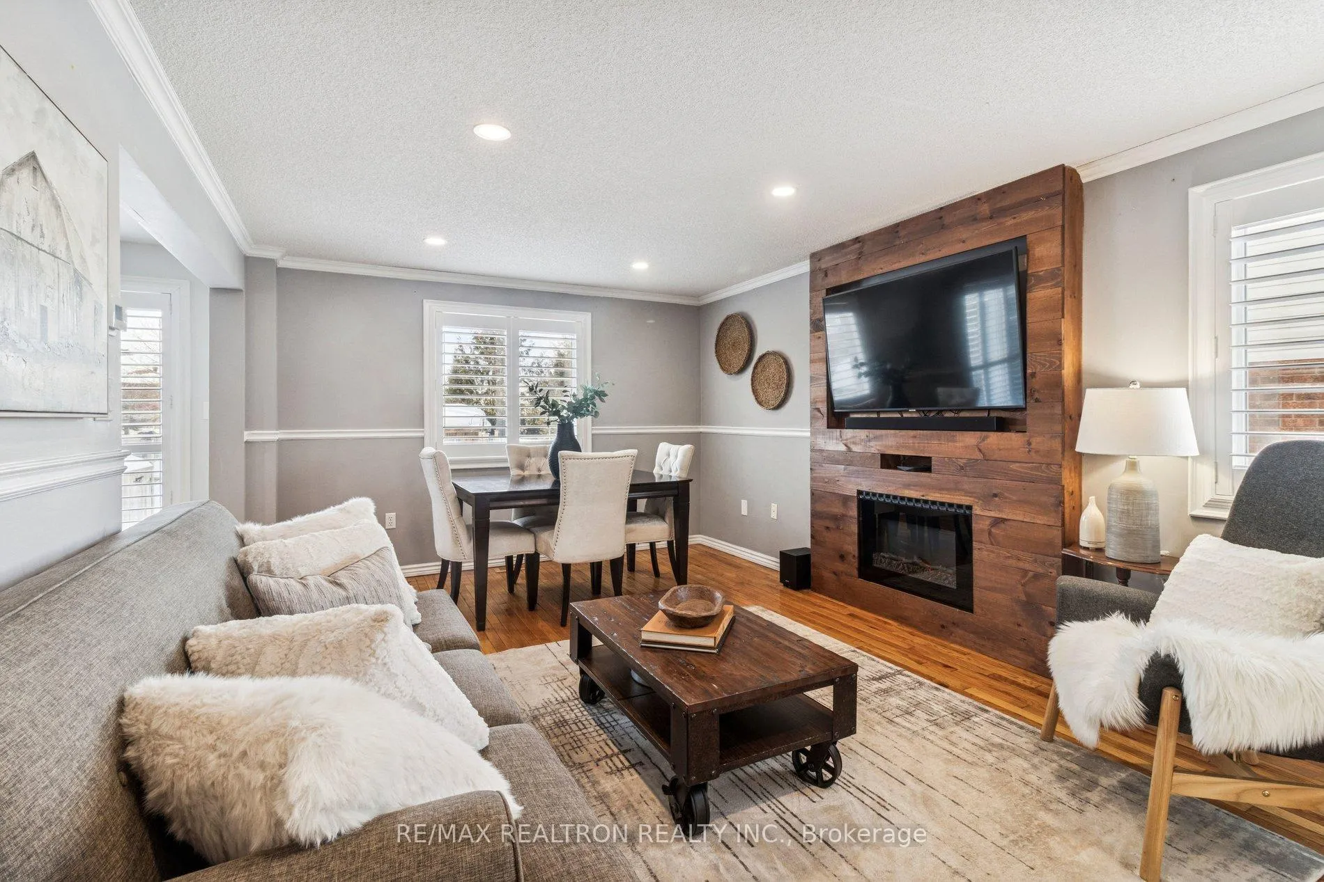 Photo 10 of 131 Columbia Road, Barrie, Holly — HOMEH