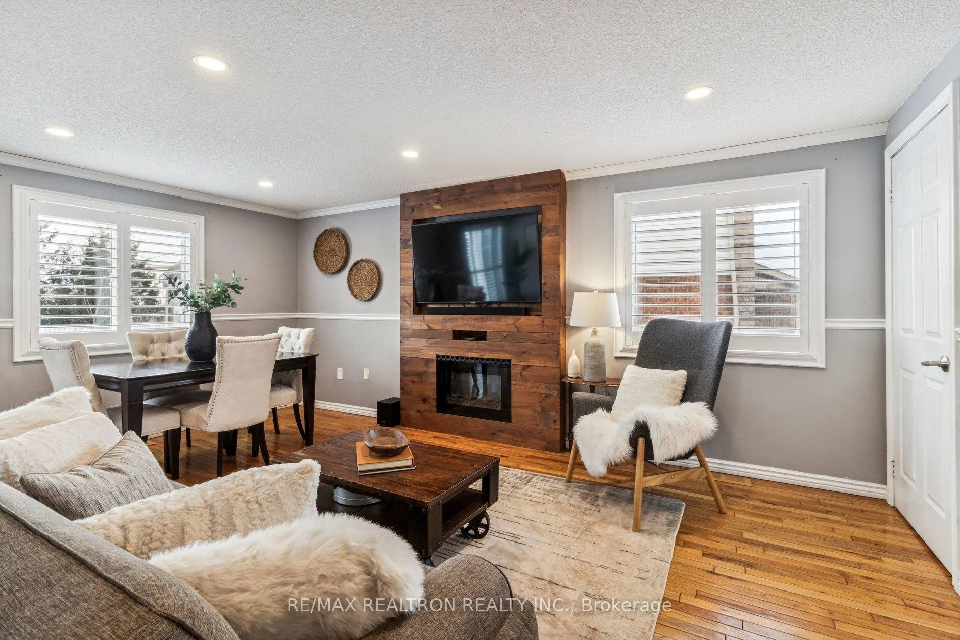 Photo 11 of 131 Columbia Road, Barrie, Holly — HOMEH