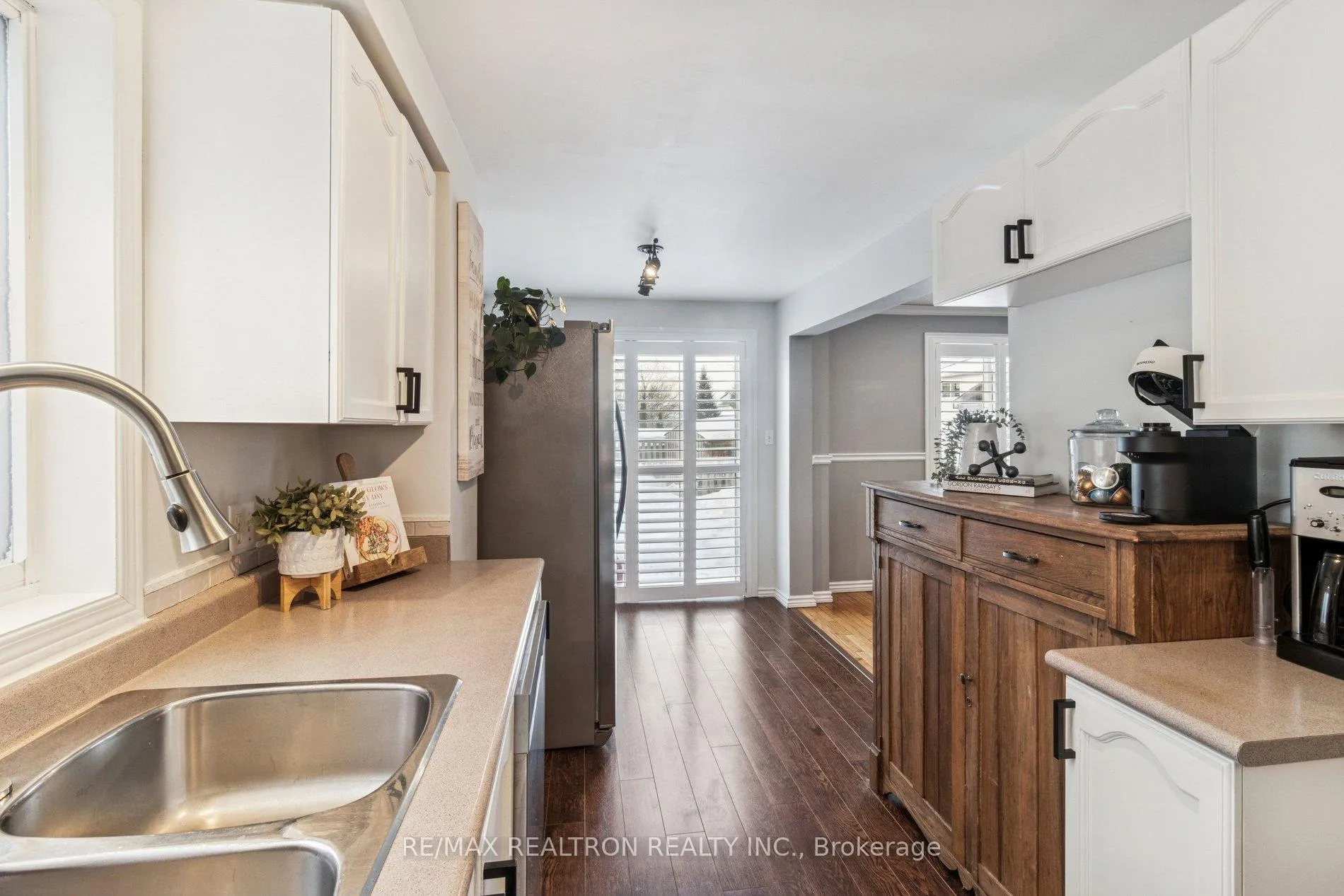 Photo 18 of 131 Columbia Road, Barrie, Holly — HOMEH