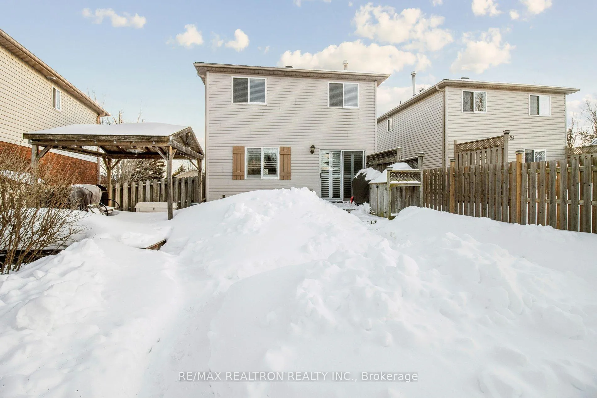 Photo 39 of 131 Columbia Road, Barrie, Holly — HOMEH