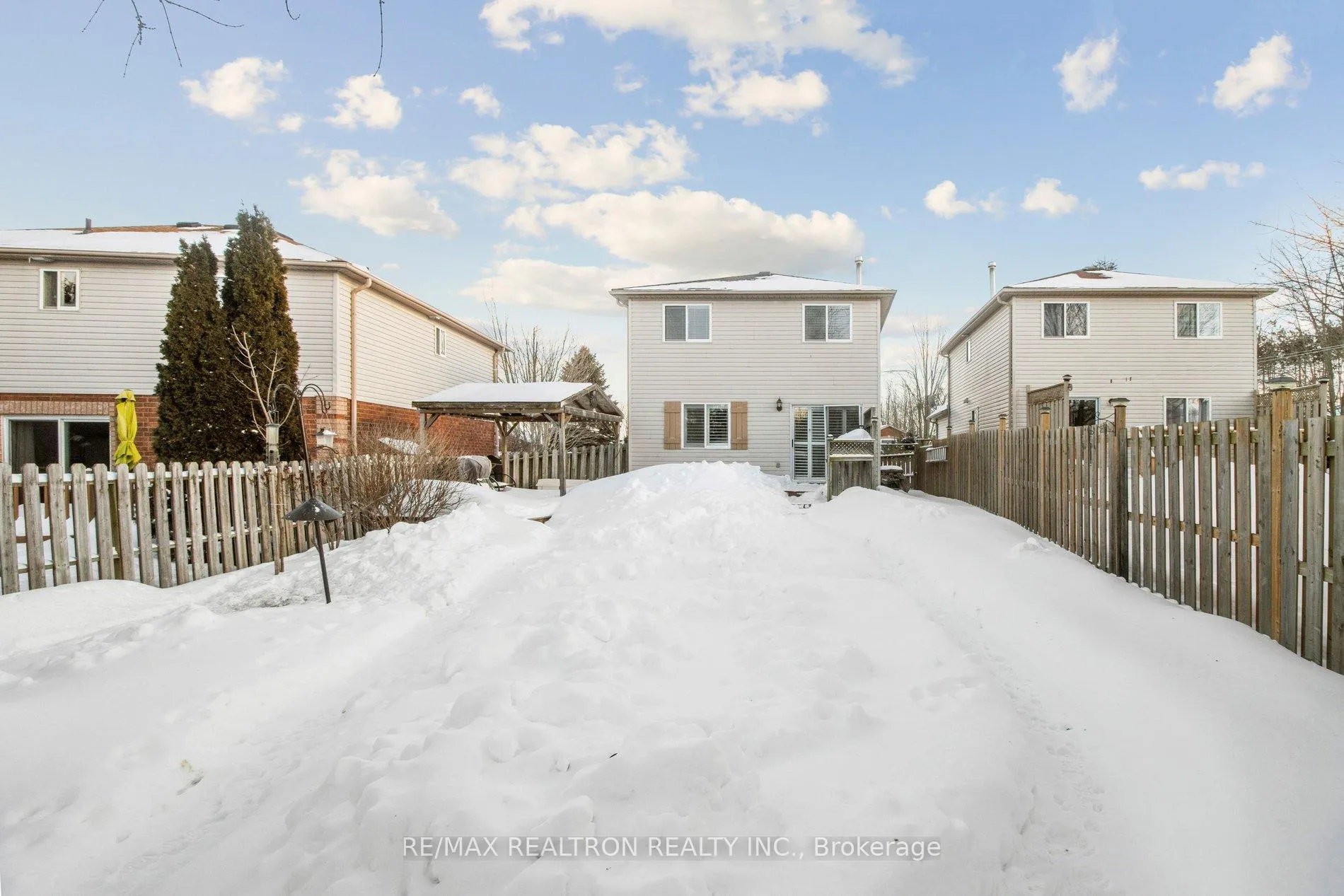 Photo 40 of 131 Columbia Road, Barrie, Holly — HOMEH