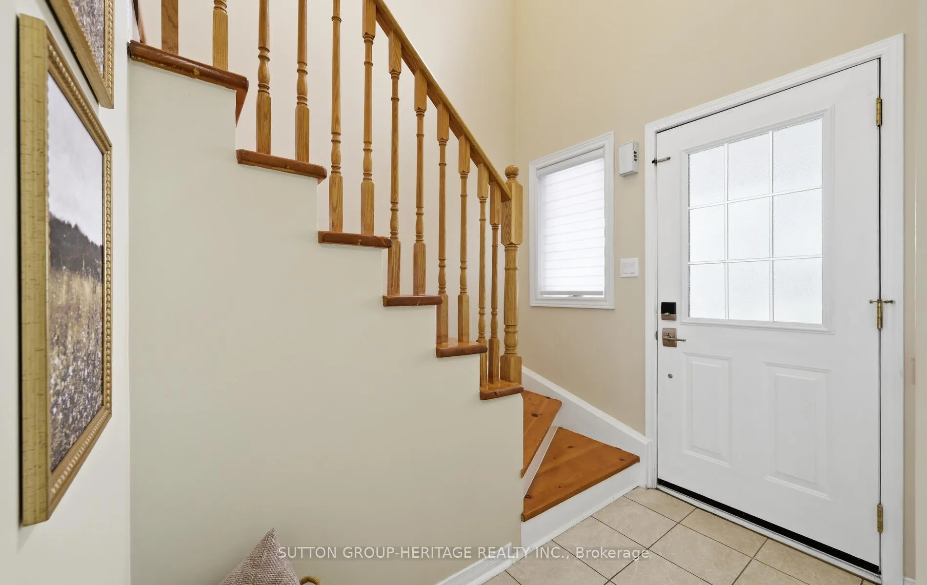 Photo 2 of 76 Regency Crescent, Whitby, Downtown Whitby — HOMEH