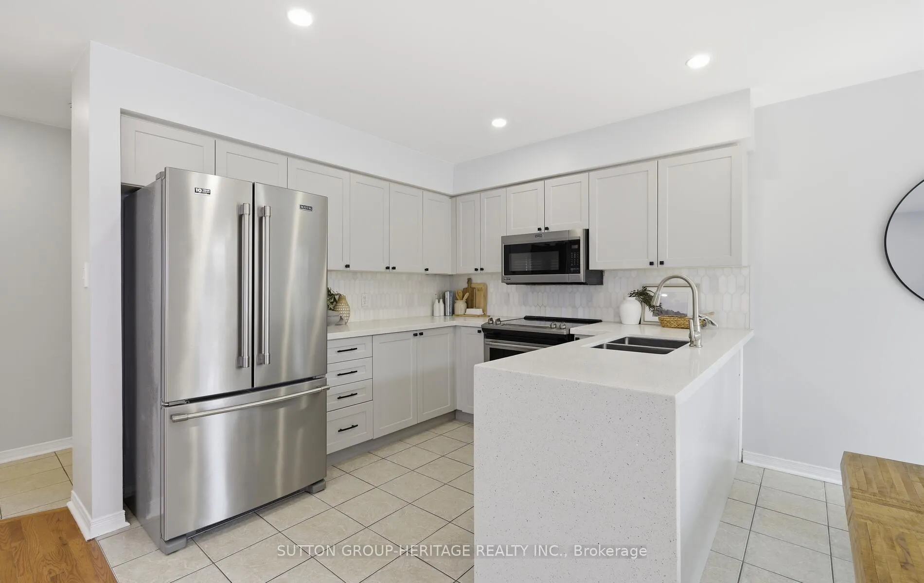Photo 4 of 76 Regency Crescent, Whitby, Downtown Whitby — HOMEH