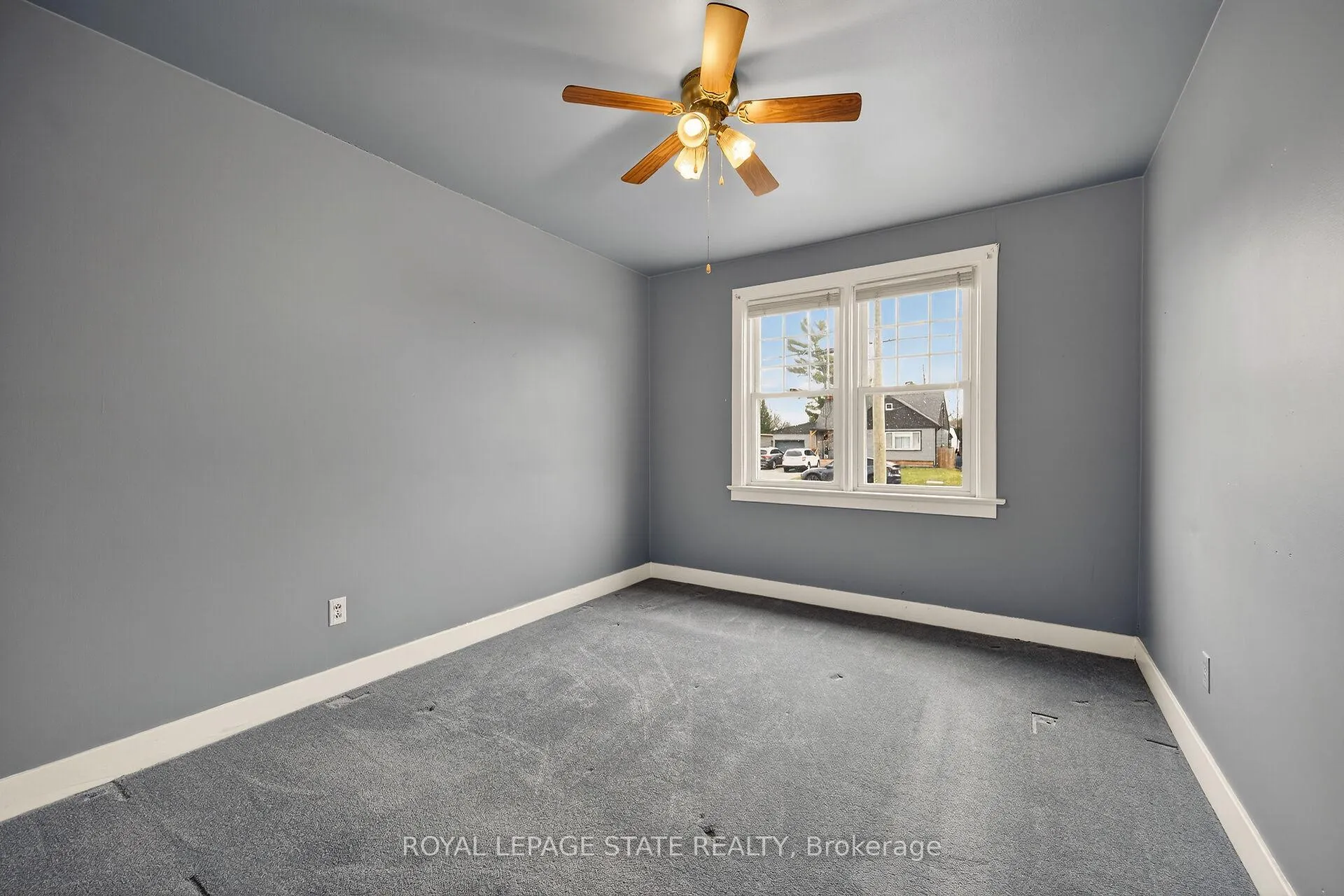 Photo 18 of 21 Lakeview Avenue, Grimsby, Grimsby Beach — HOMEH