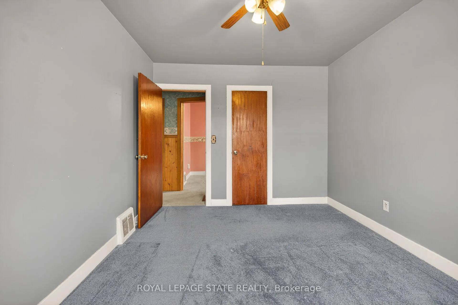 Photo 19 of 21 Lakeview Avenue, Grimsby, Grimsby Beach — HOMEH