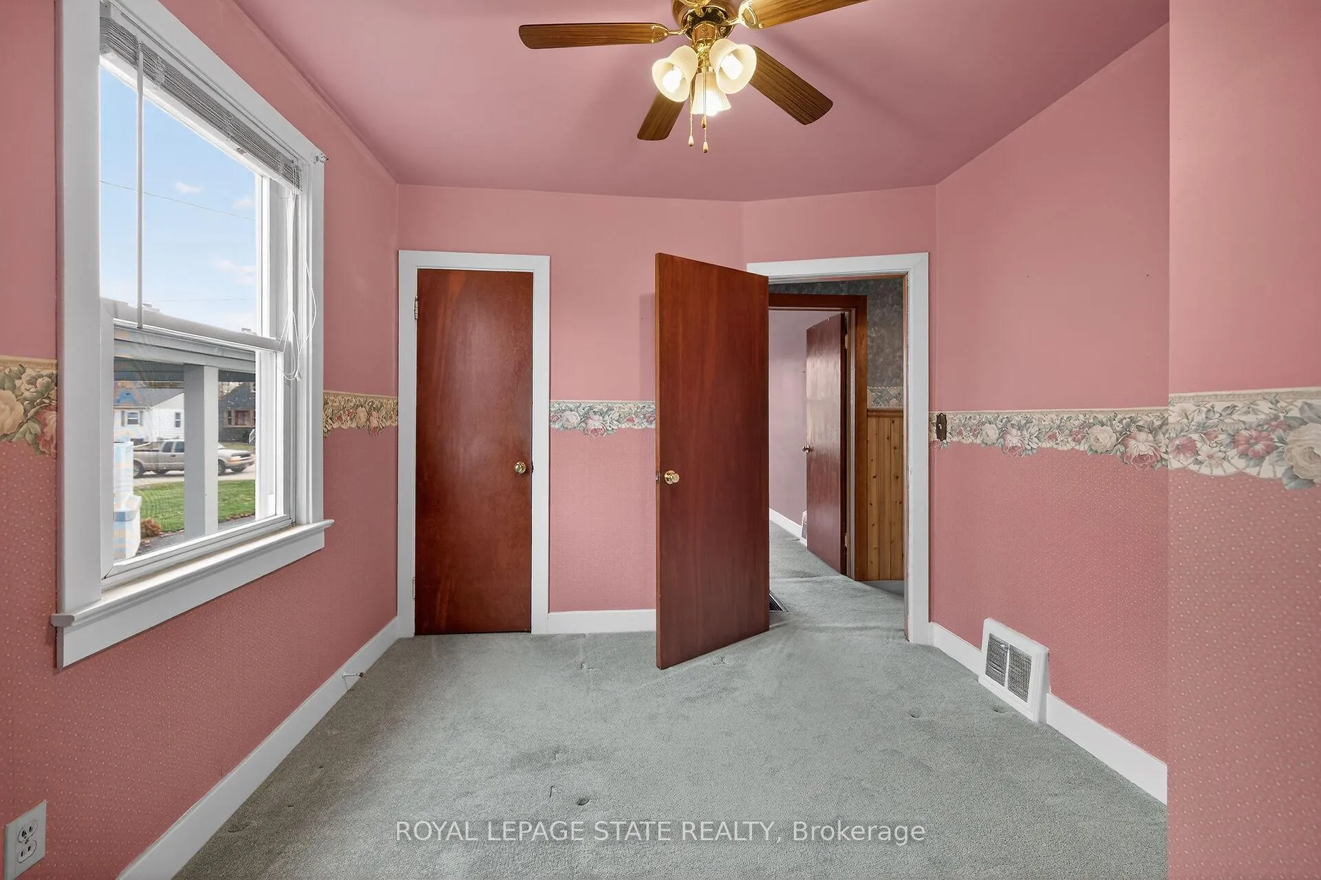 Photo 22 of 21 Lakeview Avenue, Grimsby, Grimsby Beach — HOMEH