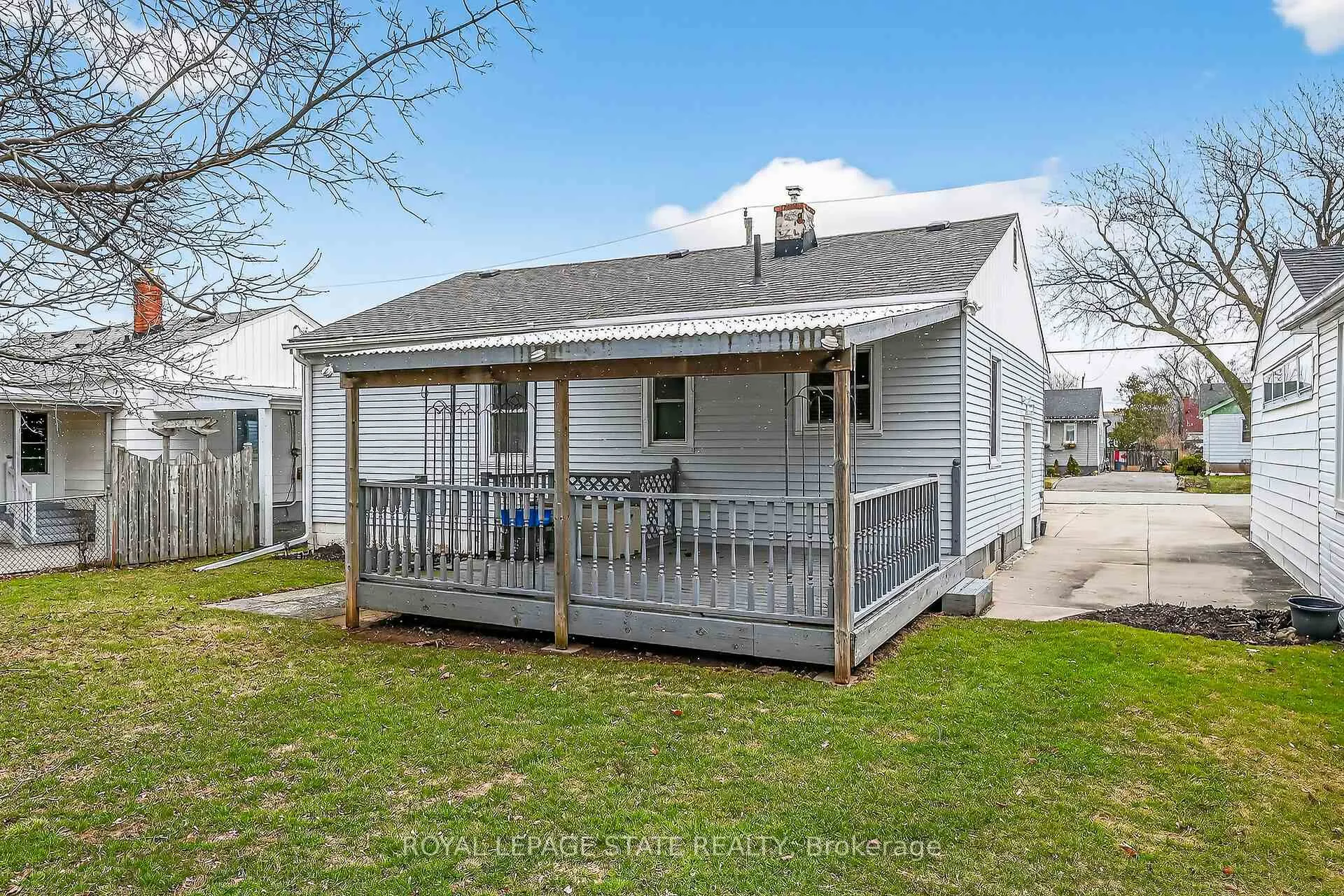 Photo 40 of 21 Lakeview Avenue, Grimsby, Grimsby Beach — HOMEH