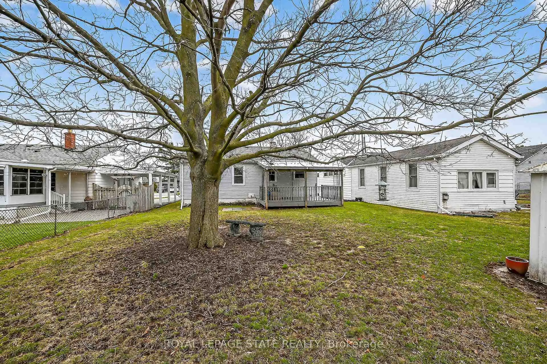 Photo 43 of 21 Lakeview Avenue, Grimsby, Grimsby Beach — HOMEH