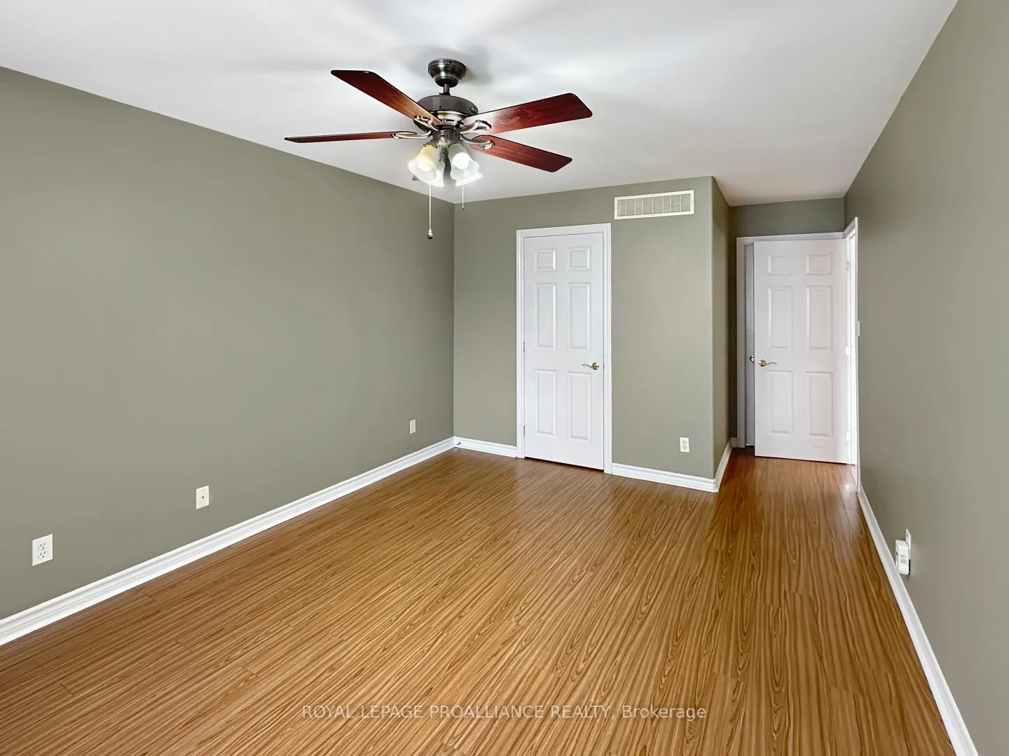 Photo 18 of 53 Sarah Court, Belleville, Belleville Ward — HOMEH