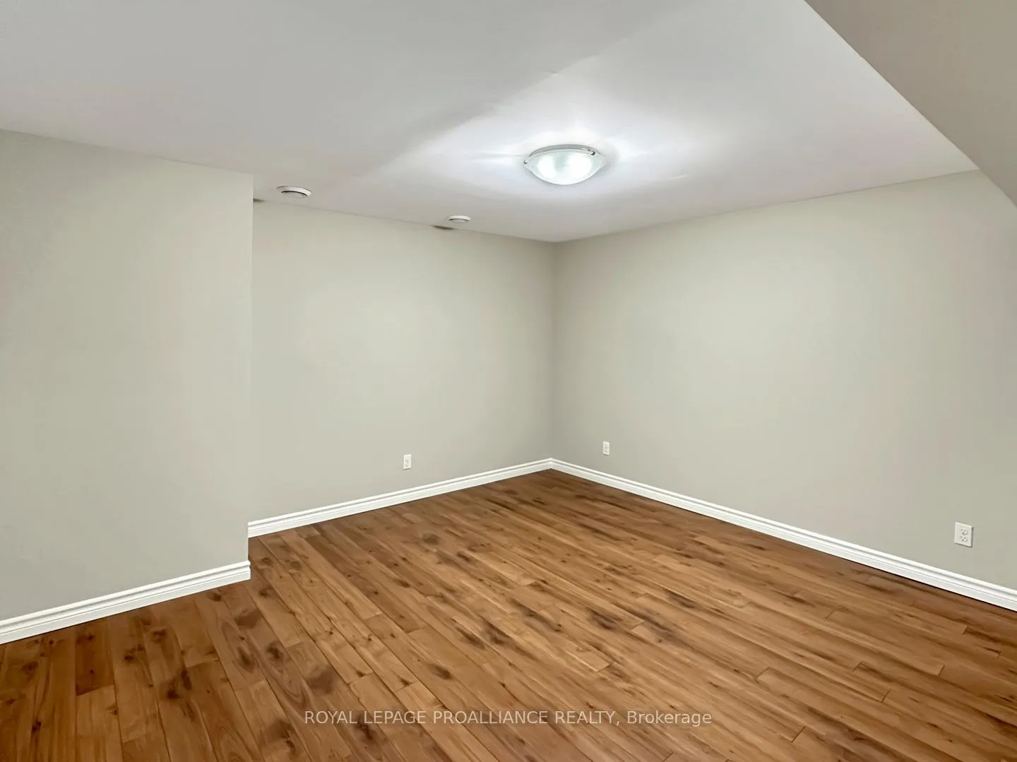 Photo 31 of 53 Sarah Court, Belleville, Belleville Ward — HOMEH