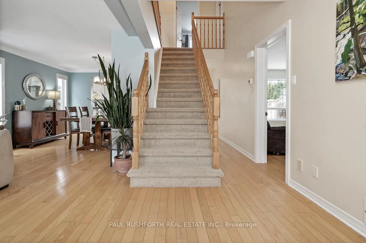 Photo 3 of 6419 Bernice Court, Ottawa, Convent Glen North — HOMEH