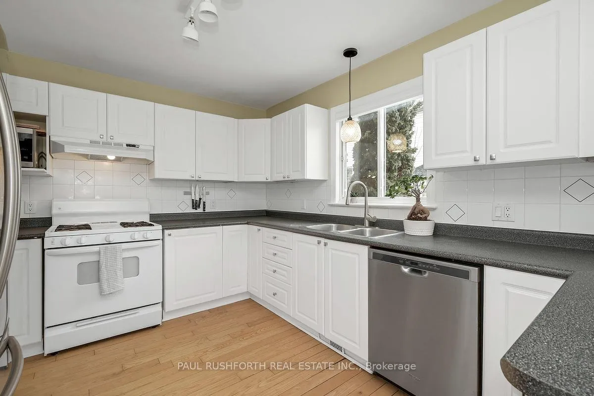 Photo 8 of 6419 Bernice Court, Ottawa, Convent Glen North — HOMEH
