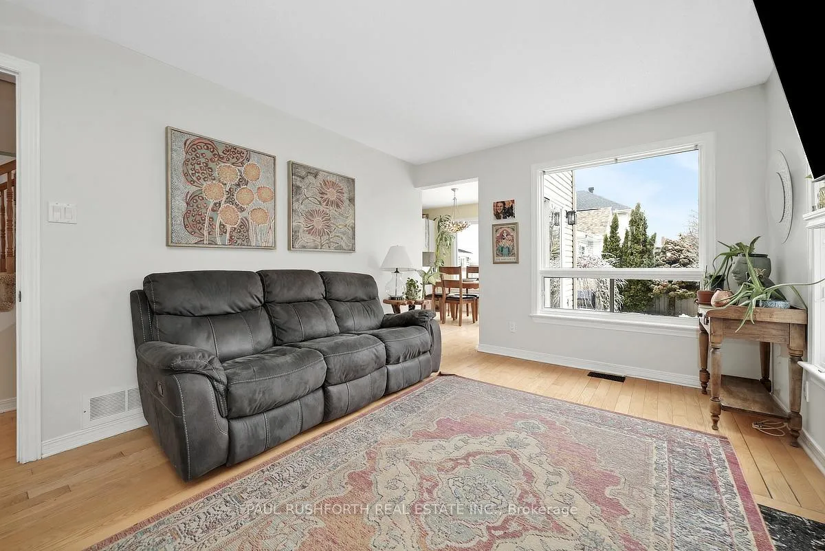 Photo 13 of 6419 Bernice Court, Ottawa, Convent Glen North — HOMEH