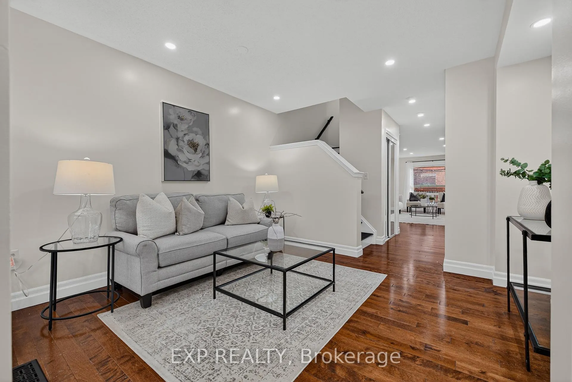 Photo 3 of 4067 Donnic Drive, Burlington, Alton — HOMEH