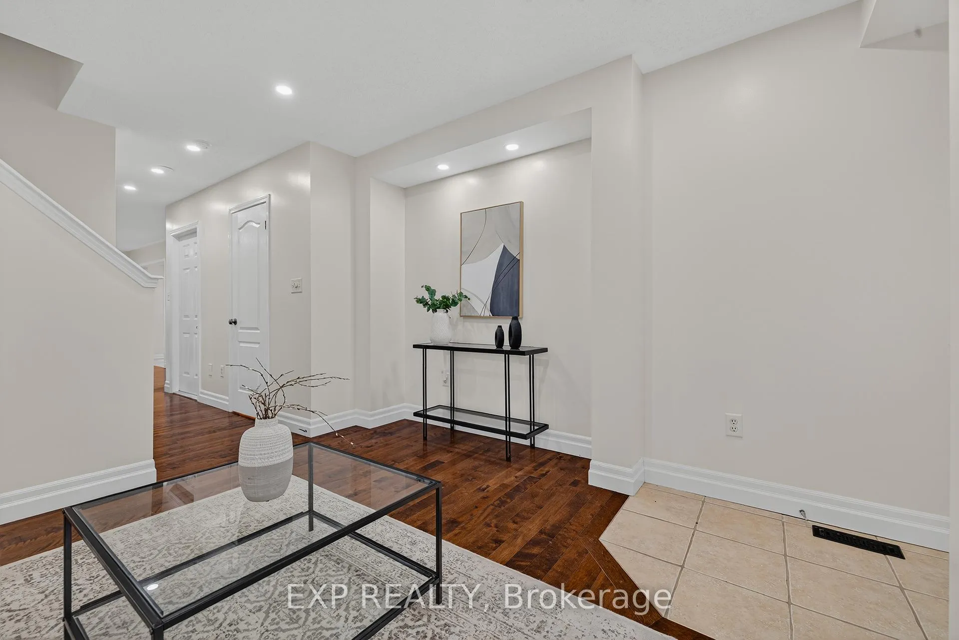 Photo 5 of 4067 Donnic Drive, Burlington, Alton — HOMEH