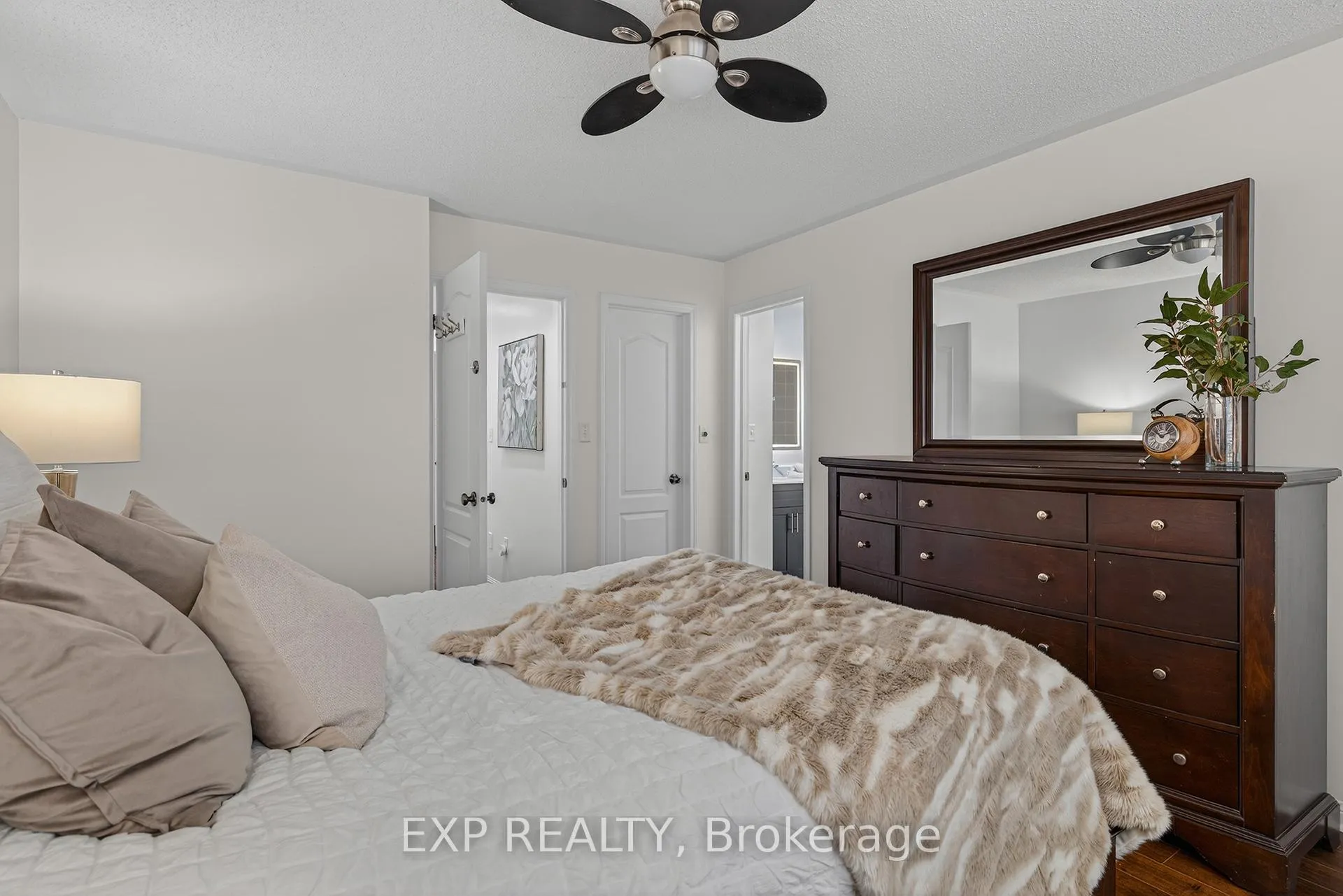 Photo 20 of 4067 Donnic Drive, Burlington, Alton — HOMEH