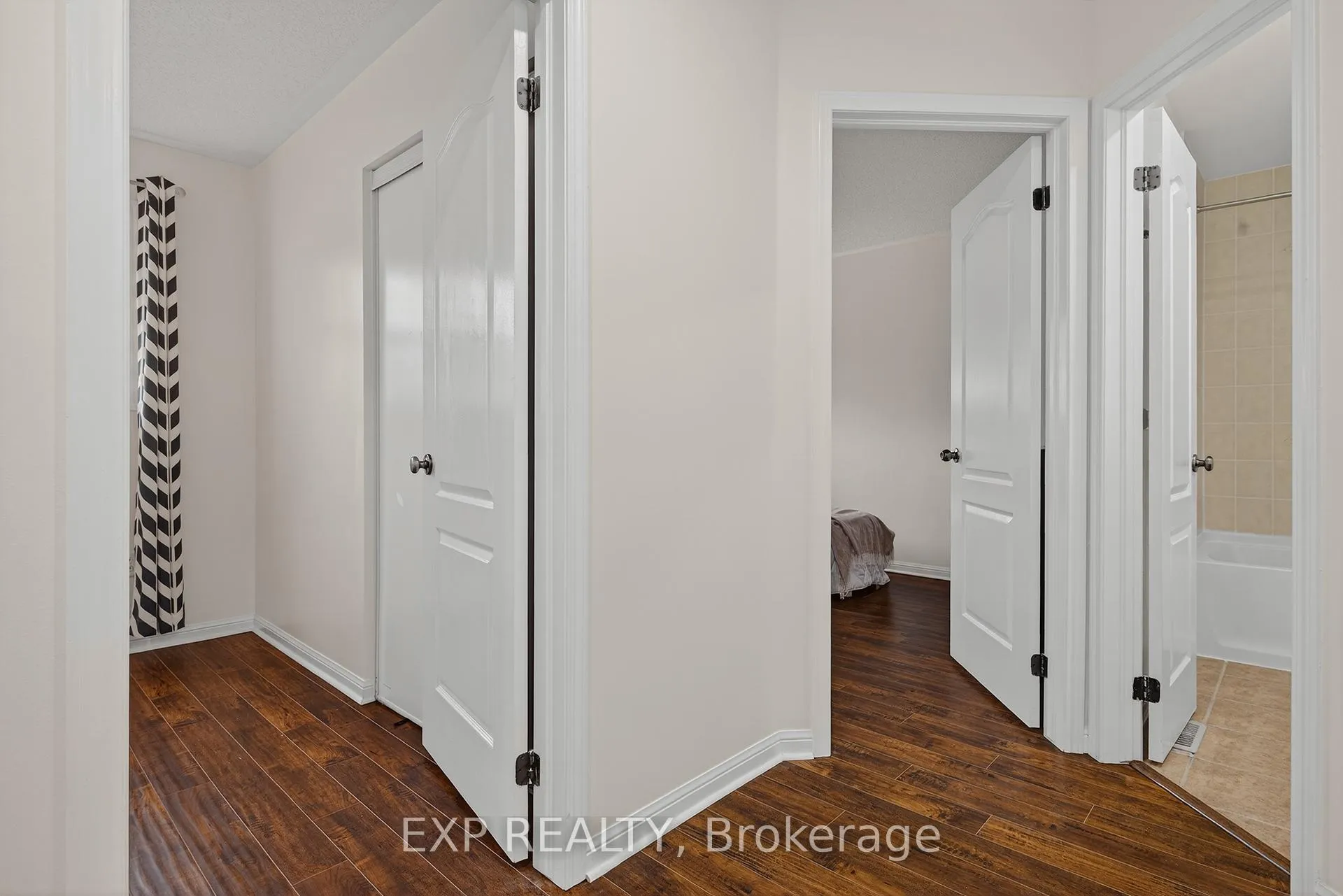 Photo 25 of 4067 Donnic Drive, Burlington, Alton — HOMEH