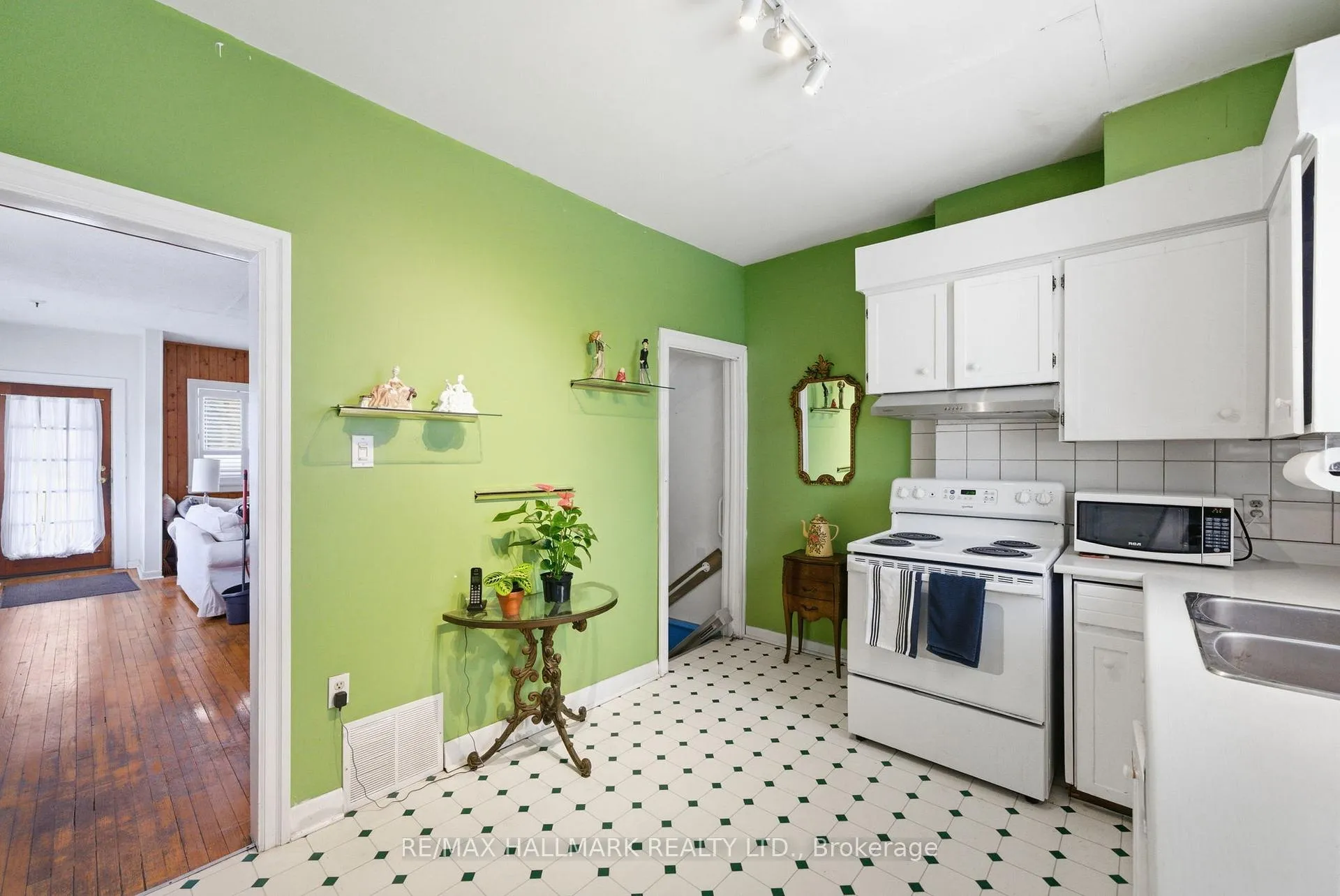 Photo 17 of 217 Snowdon Avenue, Toronto, Lawrence Park North — HOMEH