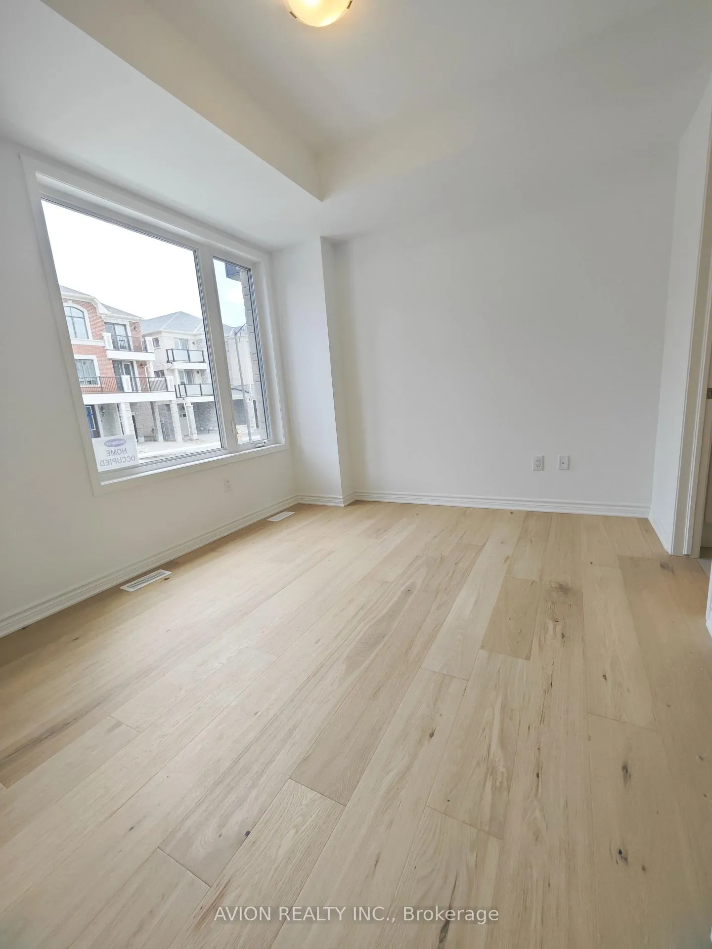 Photo 2 of 18 Avani Avenue, Markham, Rural Markham — HOMEH