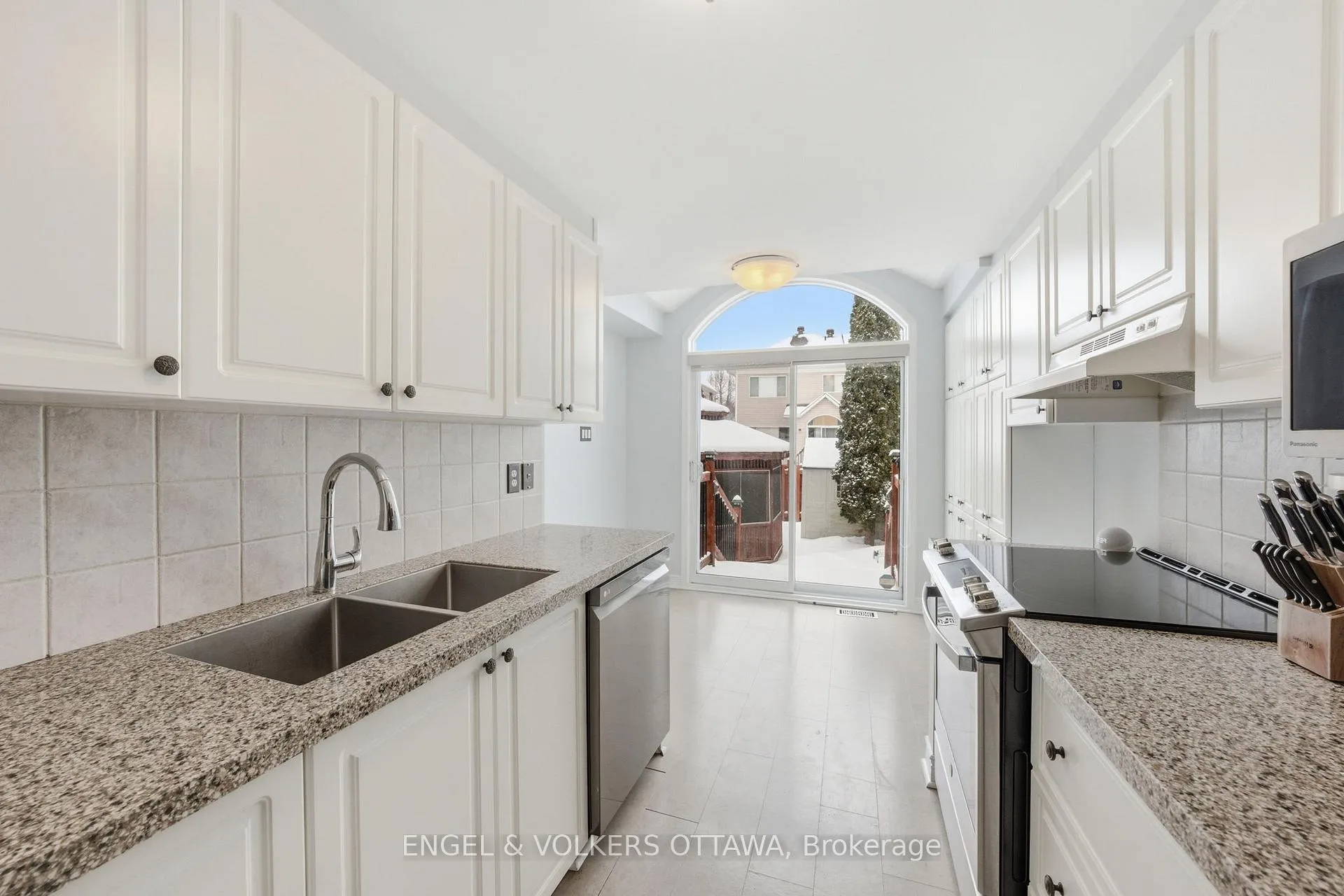 Photo 9 of 2190 Liska Street, Ottawa, Avalon East — HOMEH
