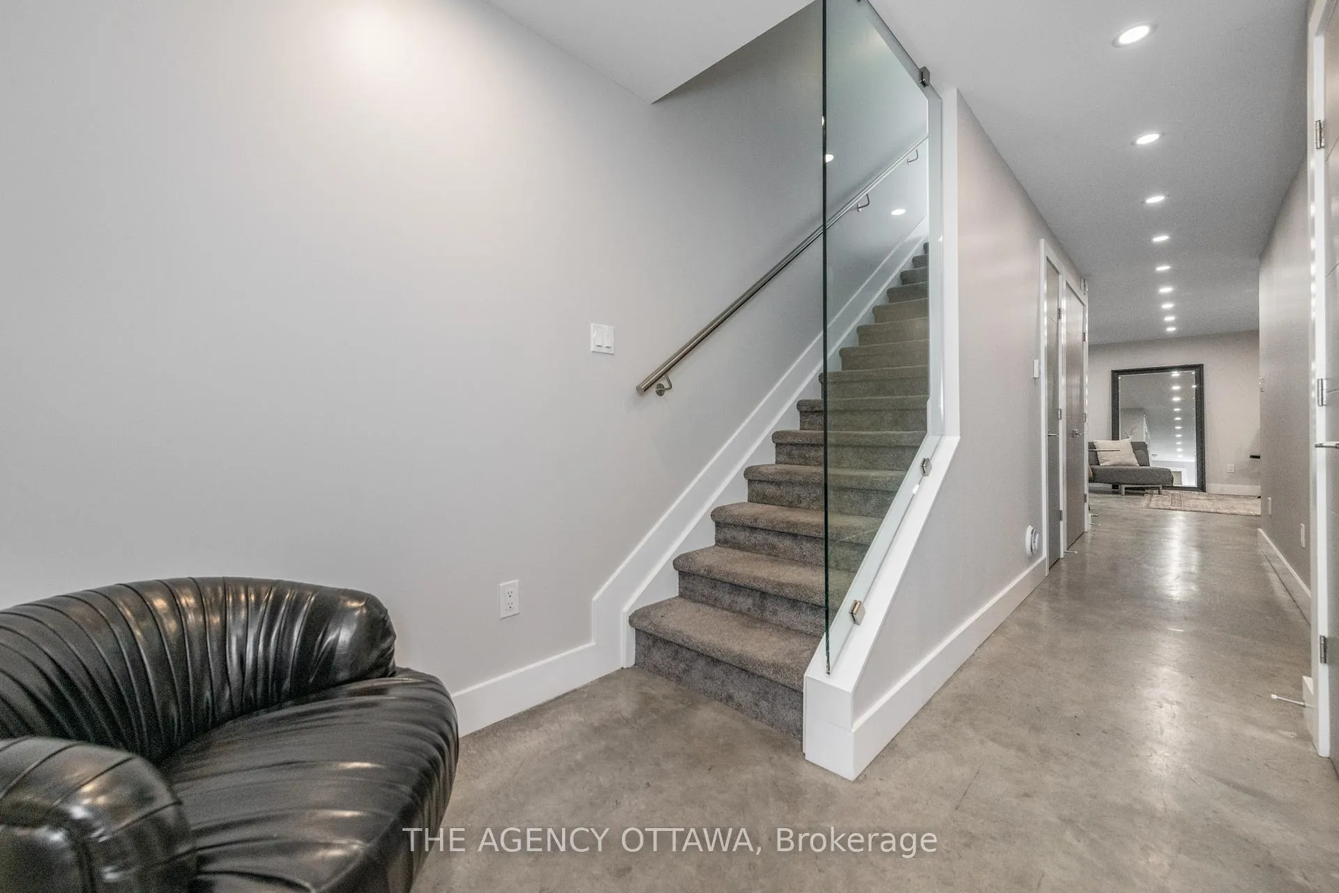 Photo 7 of Unit 2, 946 Colonel By Drive, Ottawa, Old Ottawa South — HOMEH